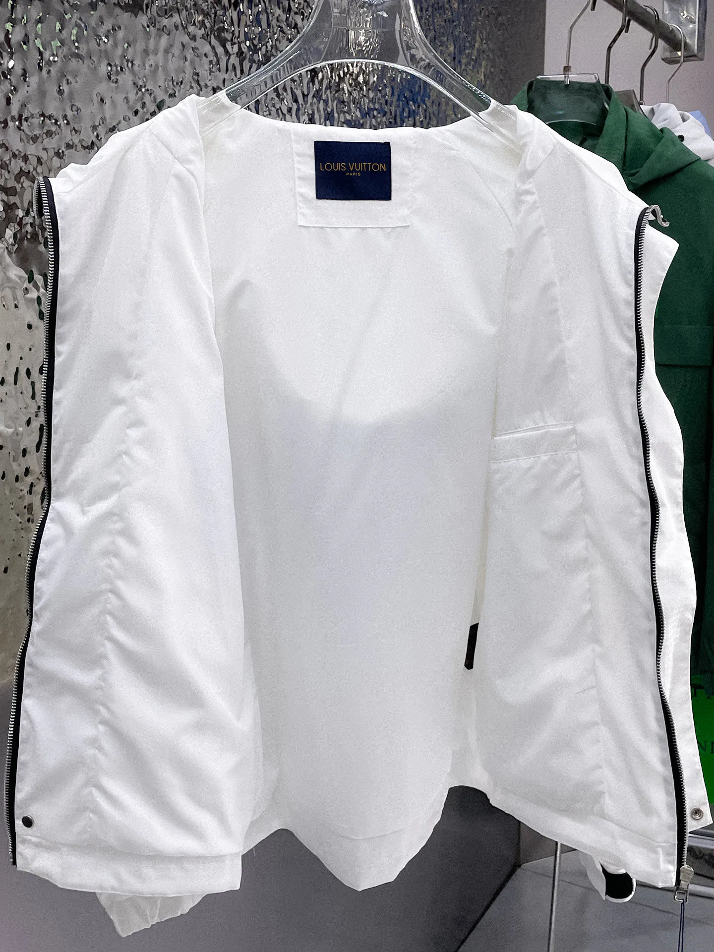 Куртки И Пуховики Мужские Louis Vuitton 9352287