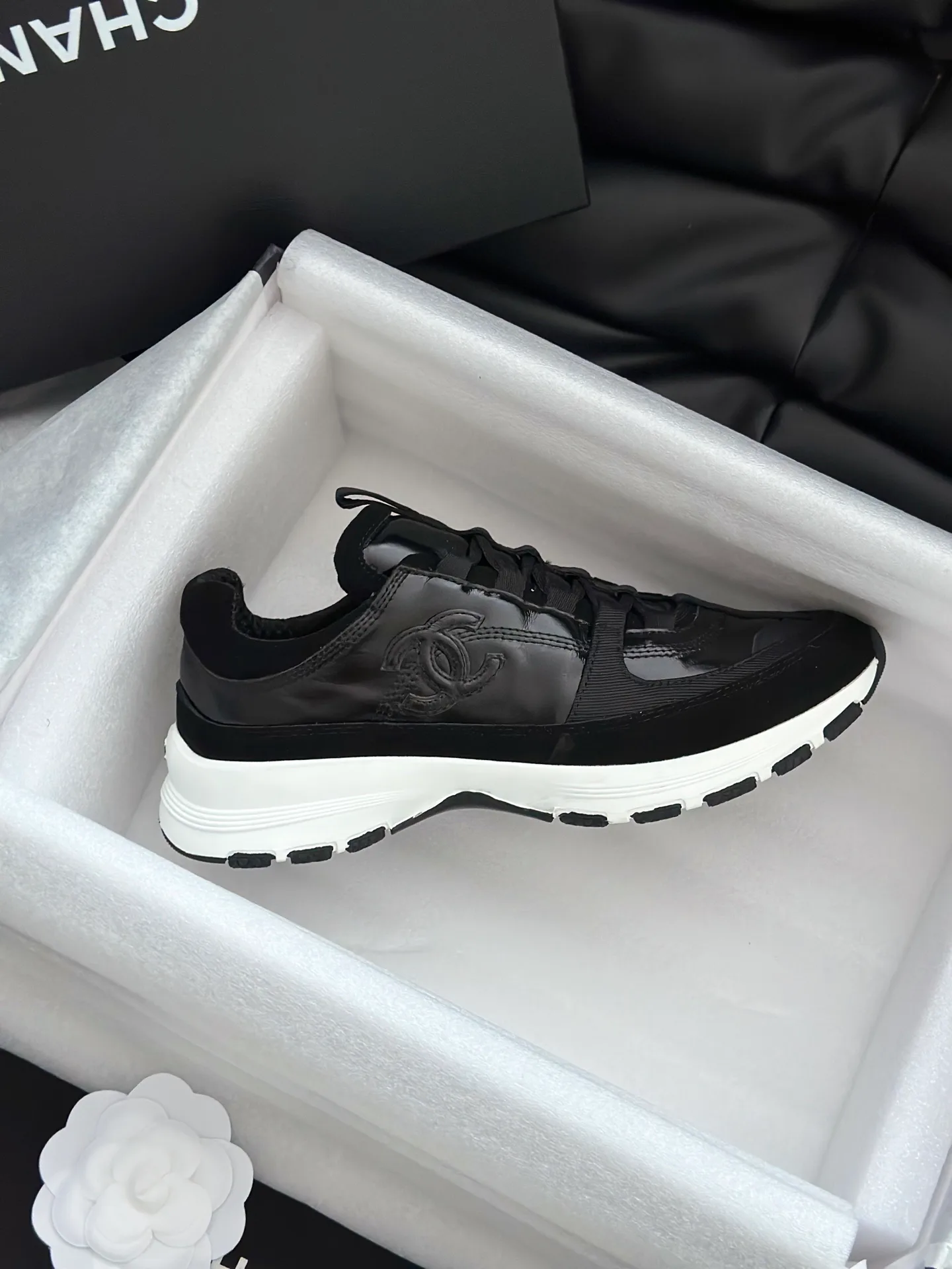 Кроссовки Женские Chanel 11508760