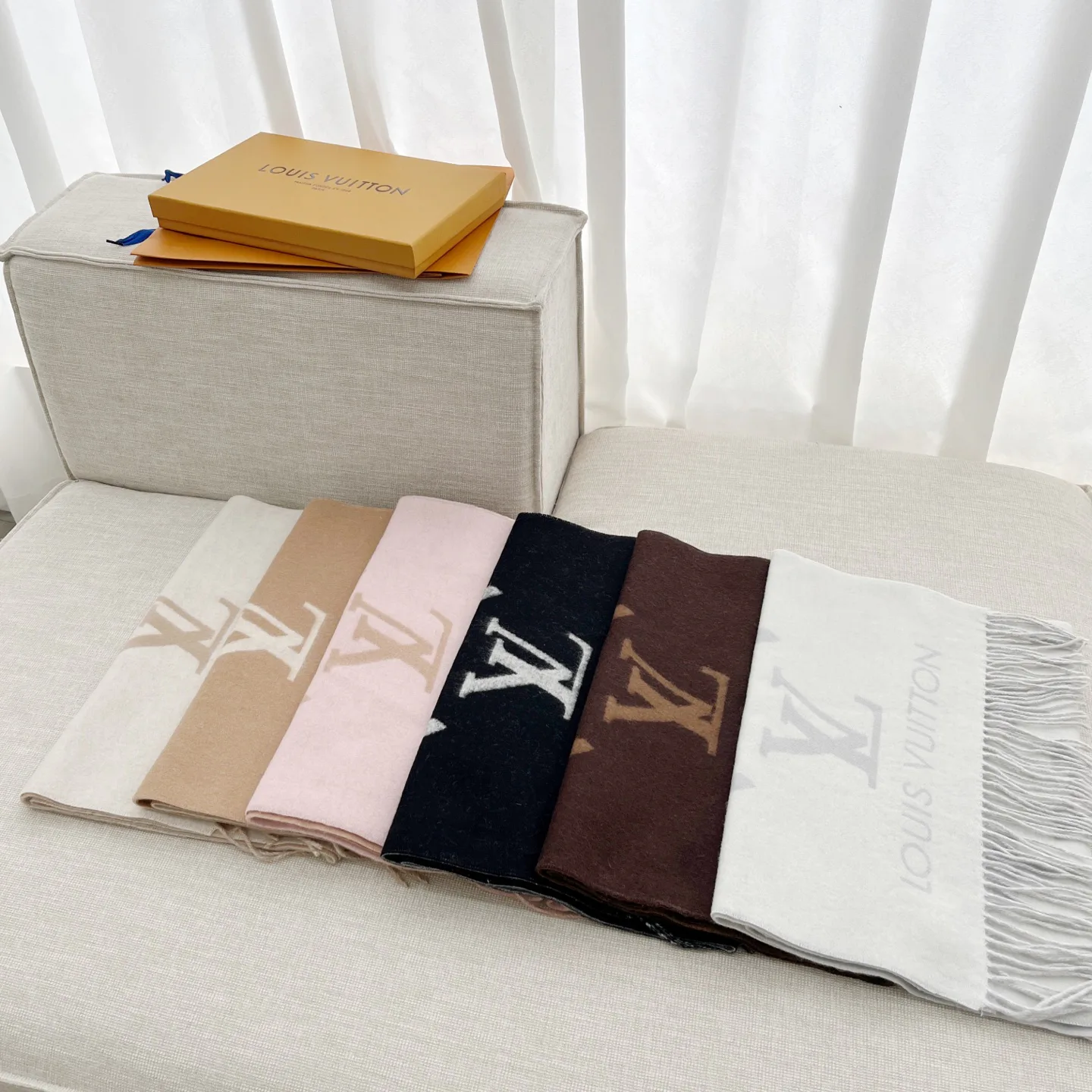 Шарфы Louis Vuitton 4851314