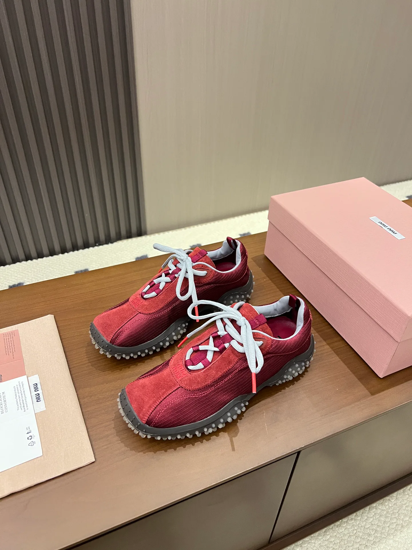 Кроссовки Женские Miu Miu 17968606