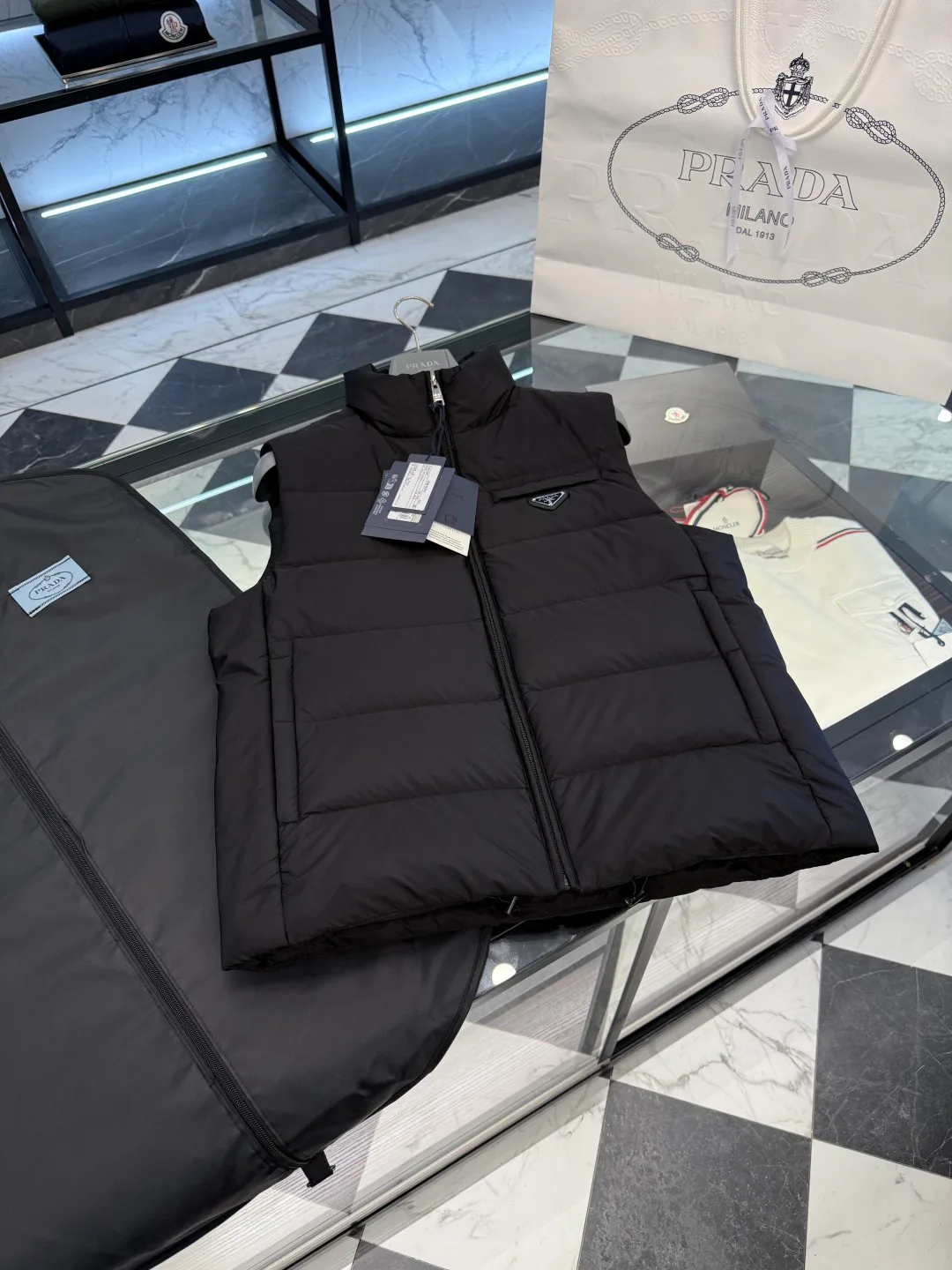 Жилеты Женские Prada 18007678