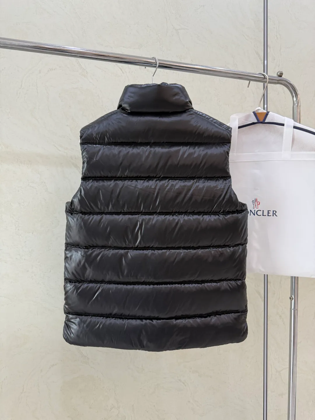Жилеты Женские Moncler 18376095