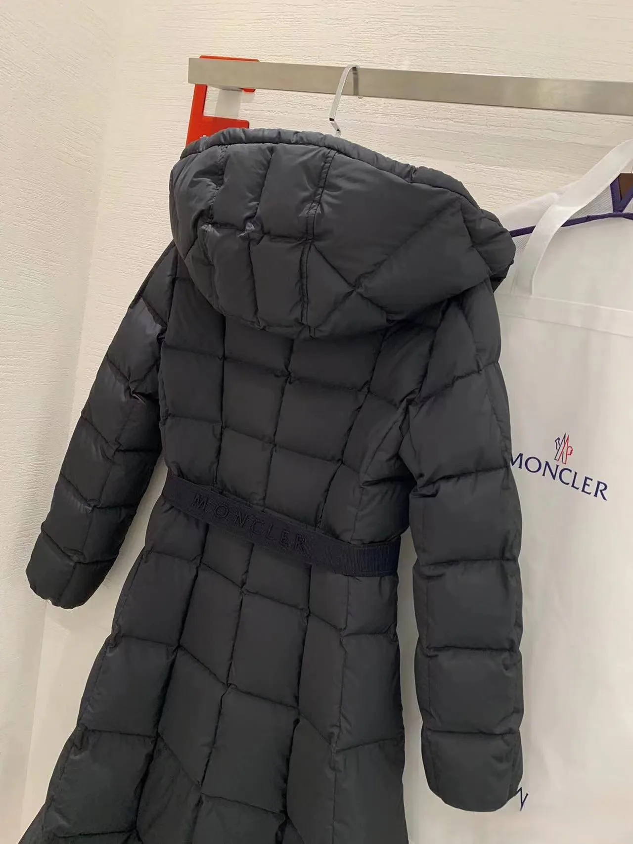 Куртки И Пуховики Женские Moncler 18770340