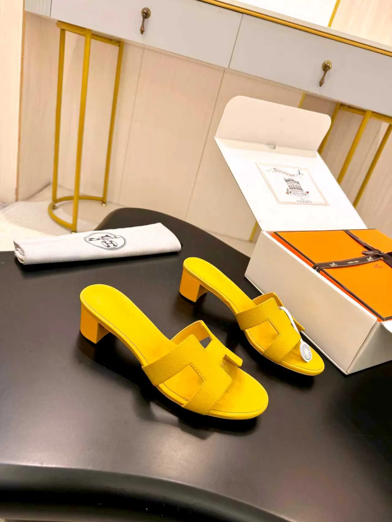 Босоножки Женские Hermes 10250443