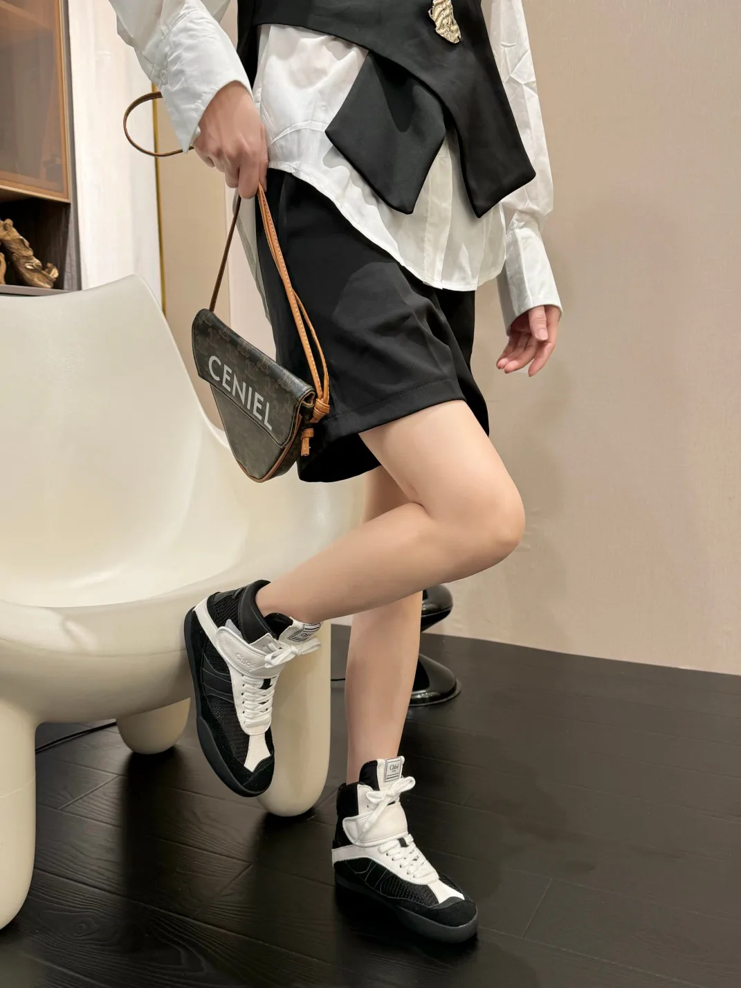 Кроссовки Женские Chloe 19634717