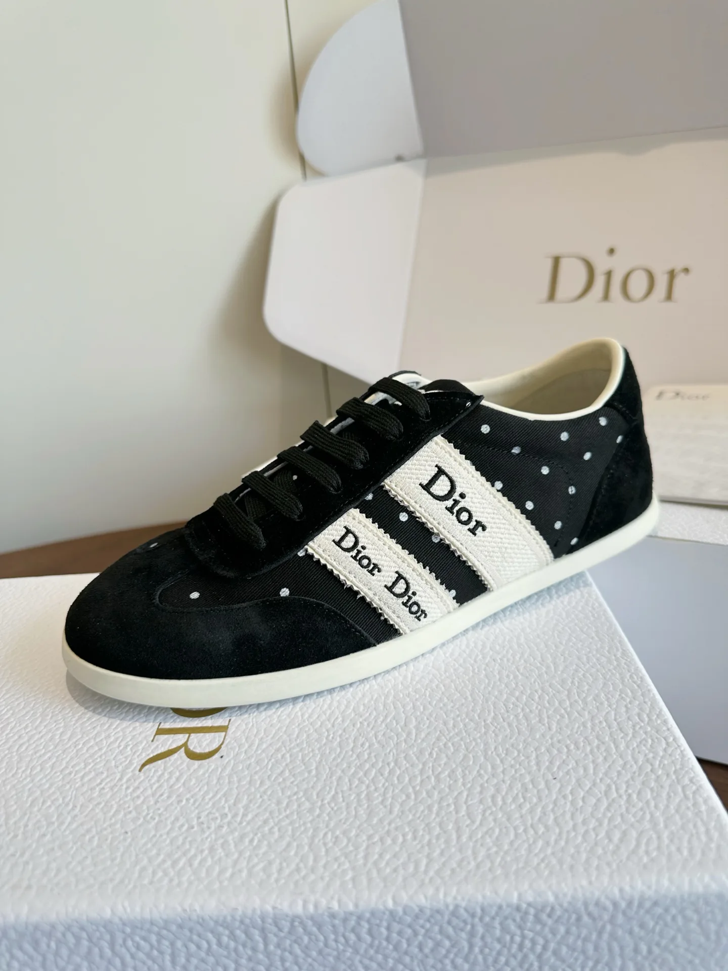 Кроссовки Женские Christian Dior 18443954