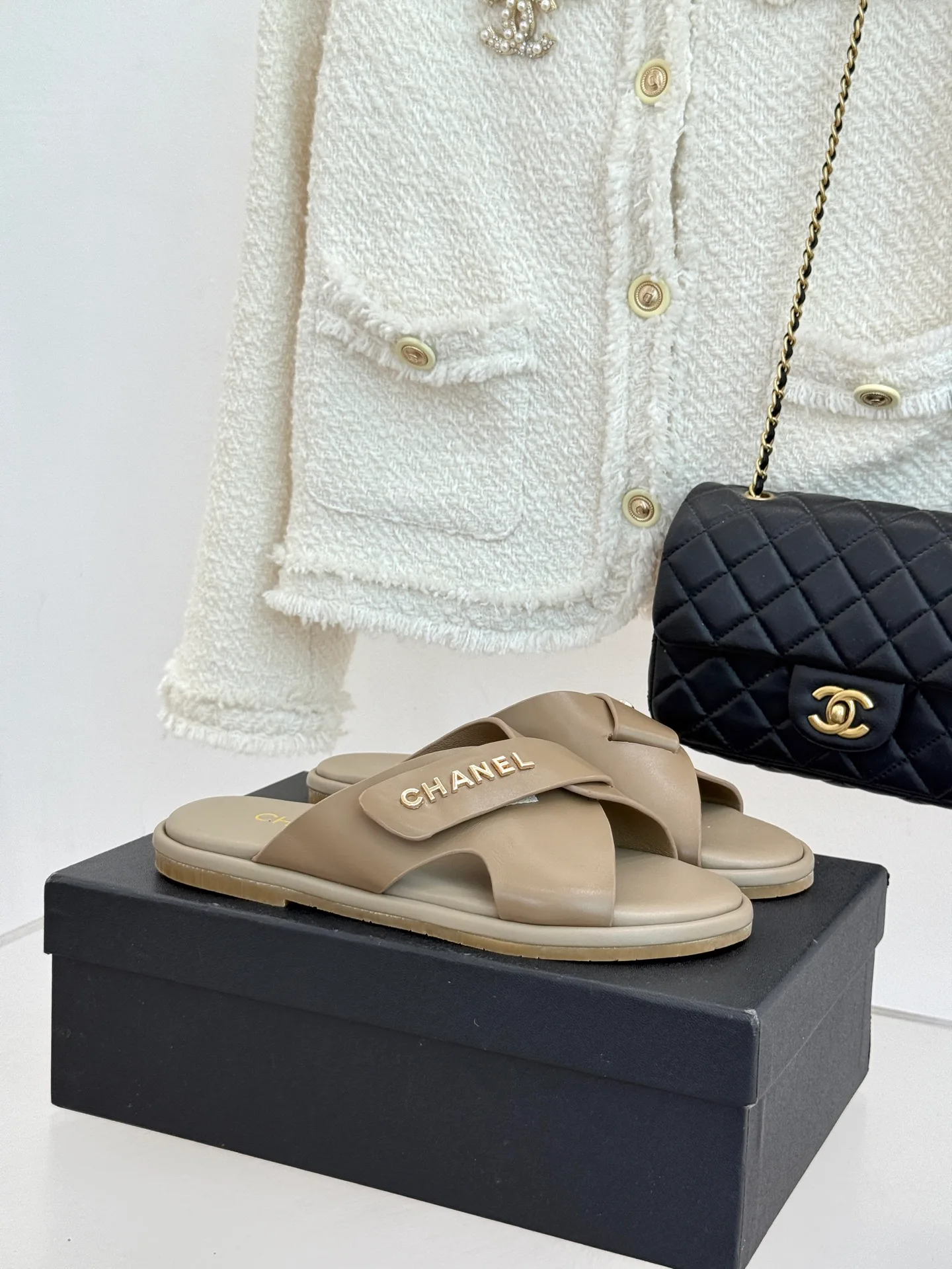 Сандалии Женские Chanel 12330964