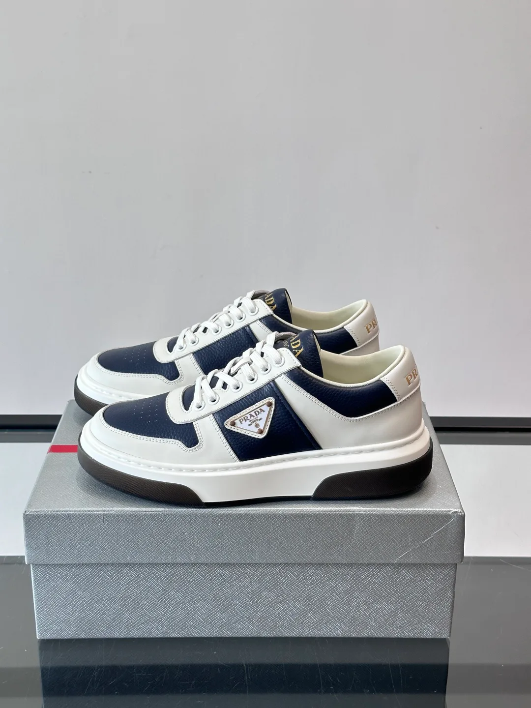 Кроссовки Мужские Prada 241807