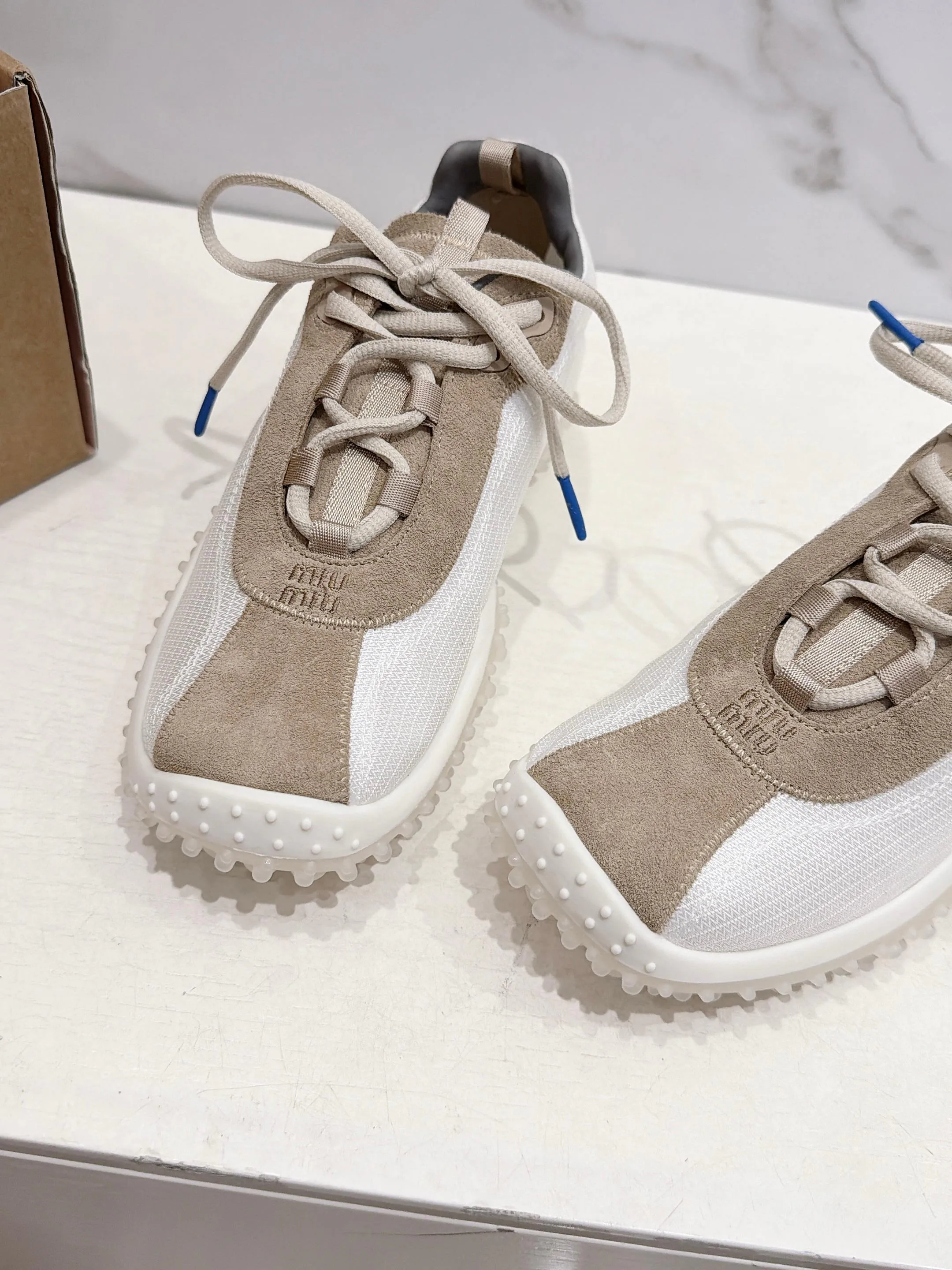 Кроссовки Женские Miu Miu 17524726