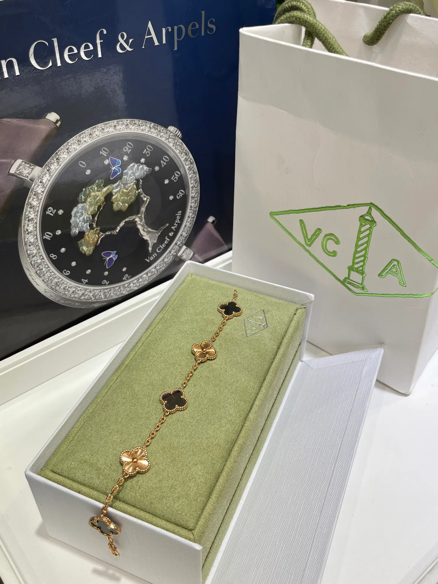Бижутерия Van Cleef & Arpels 12345470