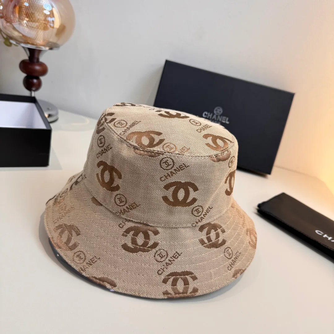 Головные Уборы Chanel 12647128