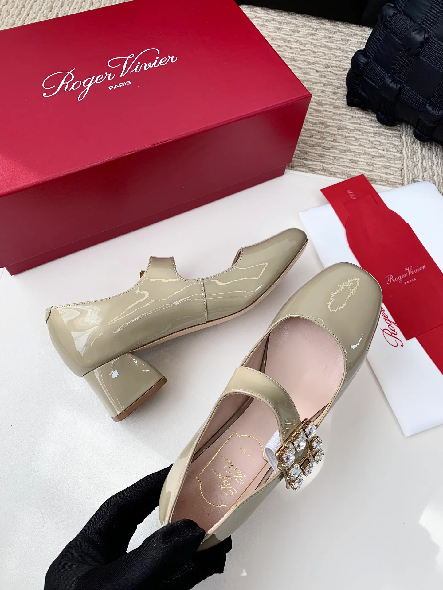 Туфли Женские Roger Vivier 17990354