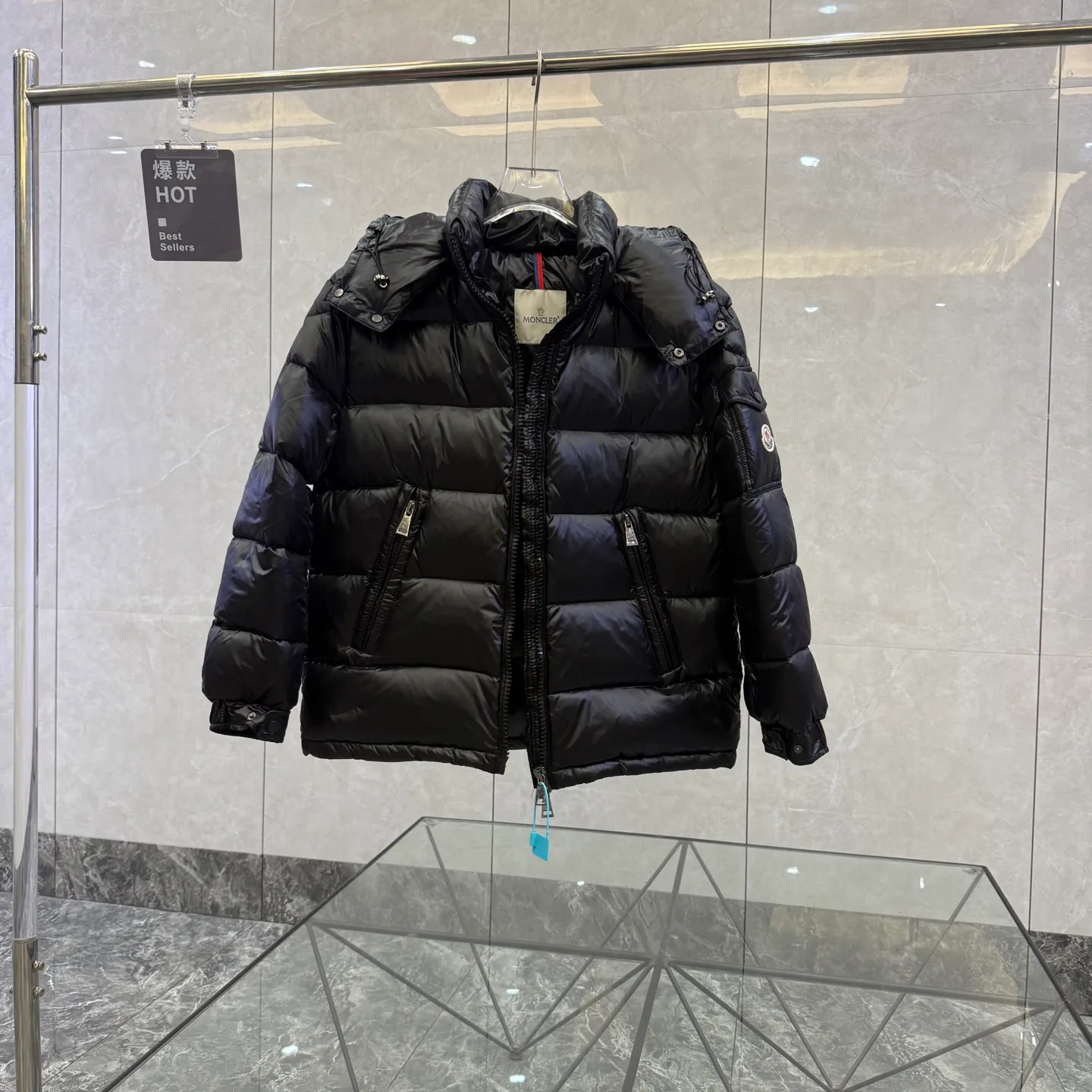 Куртки И Пуховики Женские Moncler 17949606