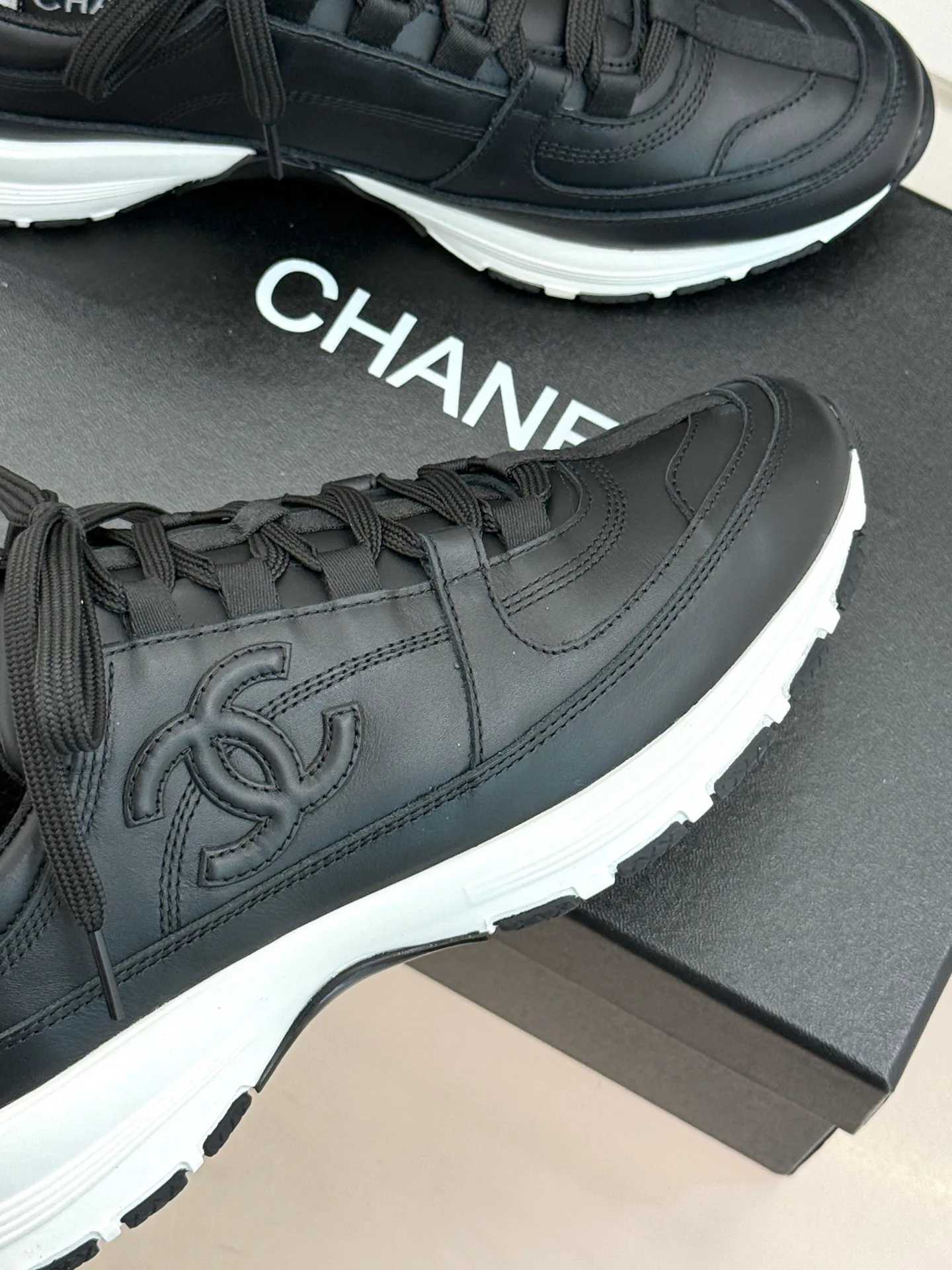 Кроссовки Женские Chanel 11394681