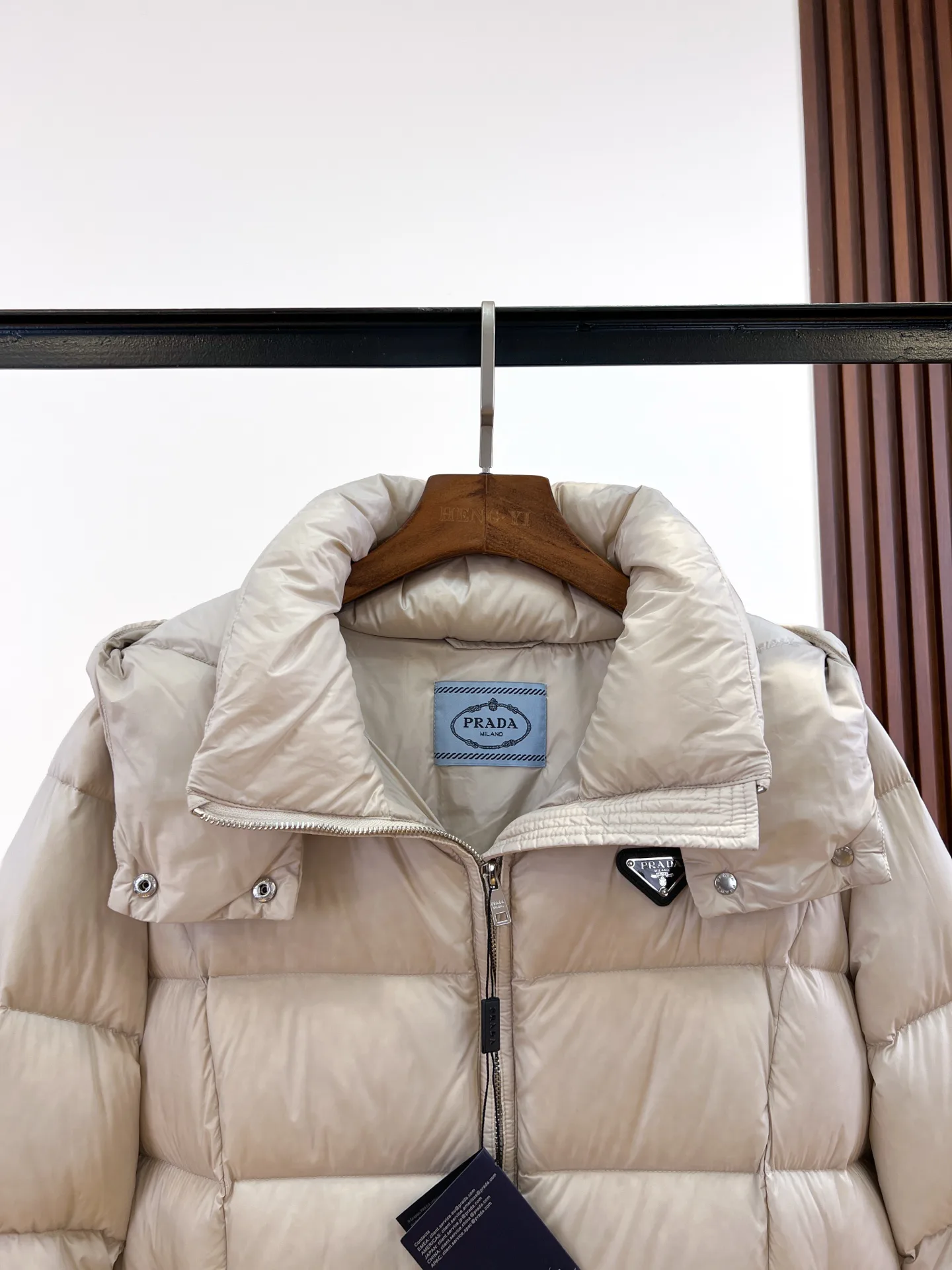 Куртки И Пуховики Женские Prada 18820606