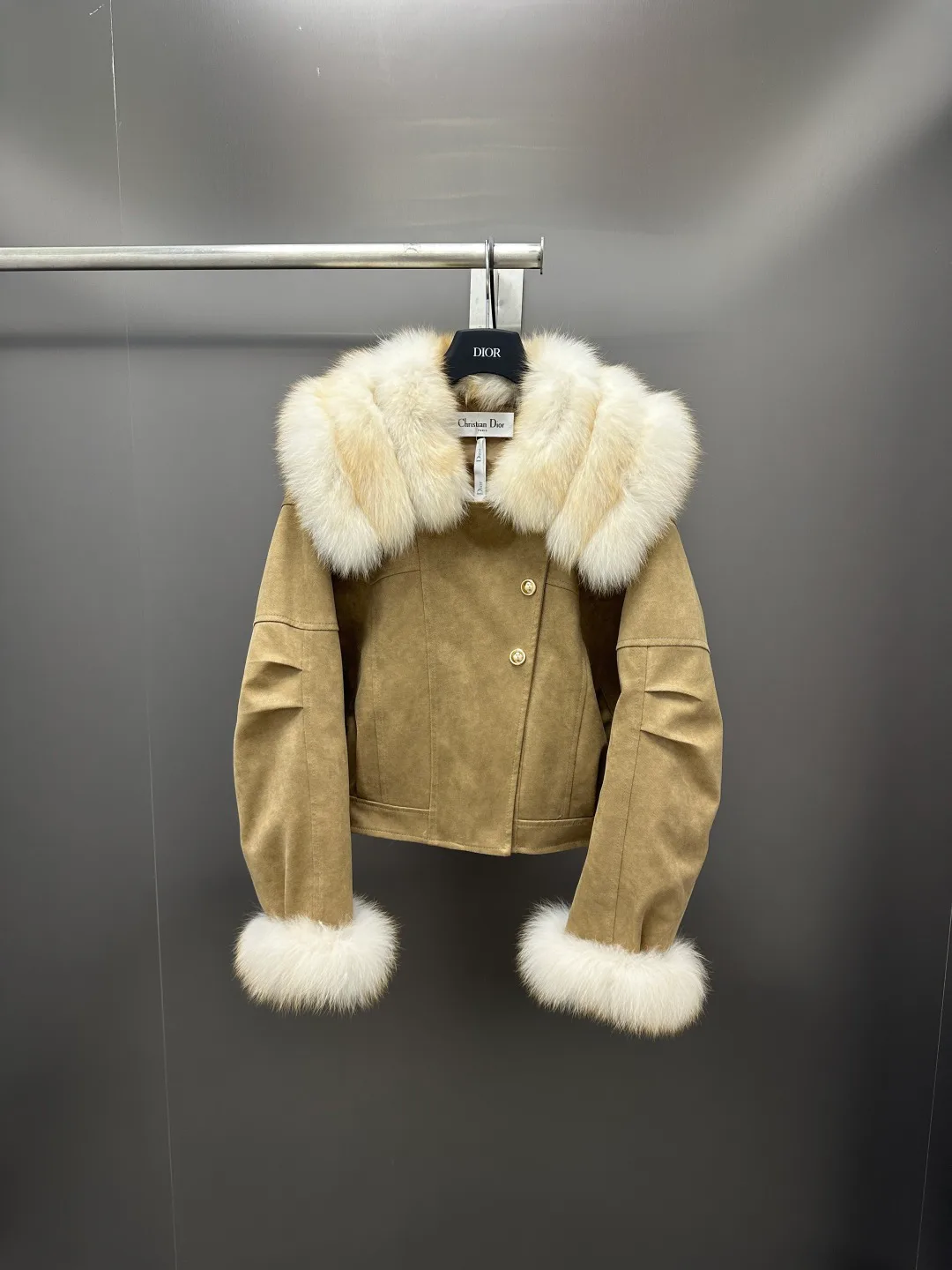 Куртки И Пуховики Женские Christian Dior 18702431