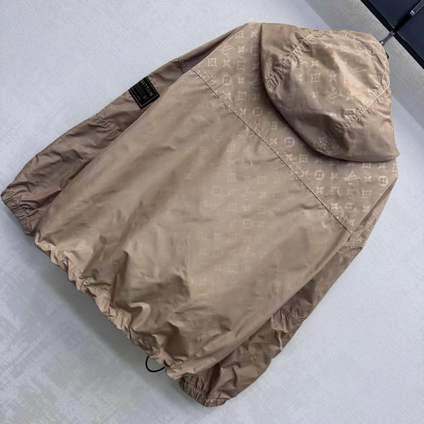 Куртки И Пуховики Женские Louis Vuitton 18226295