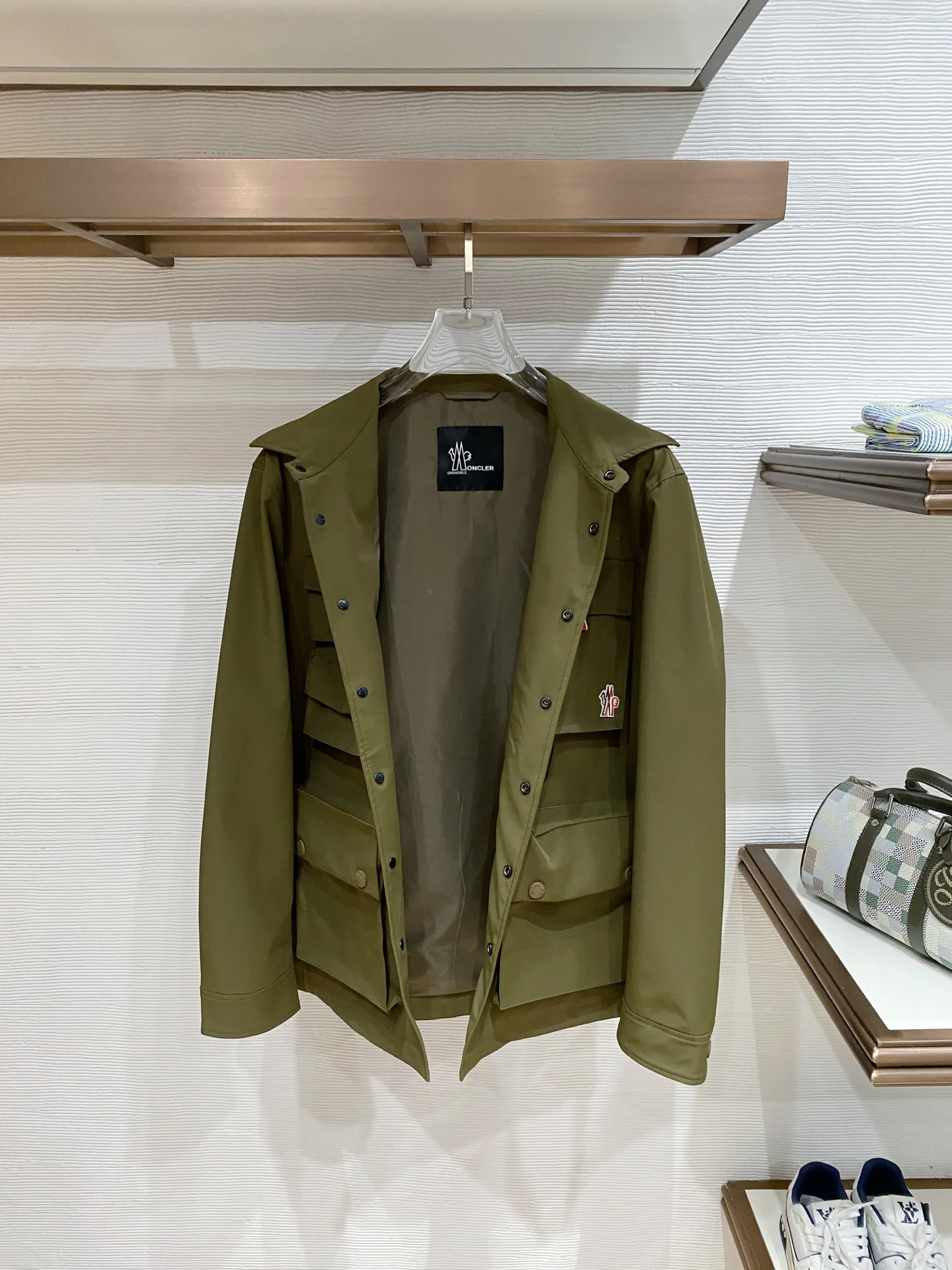 Куртки И Пуховики Мужские Moncler 11504117