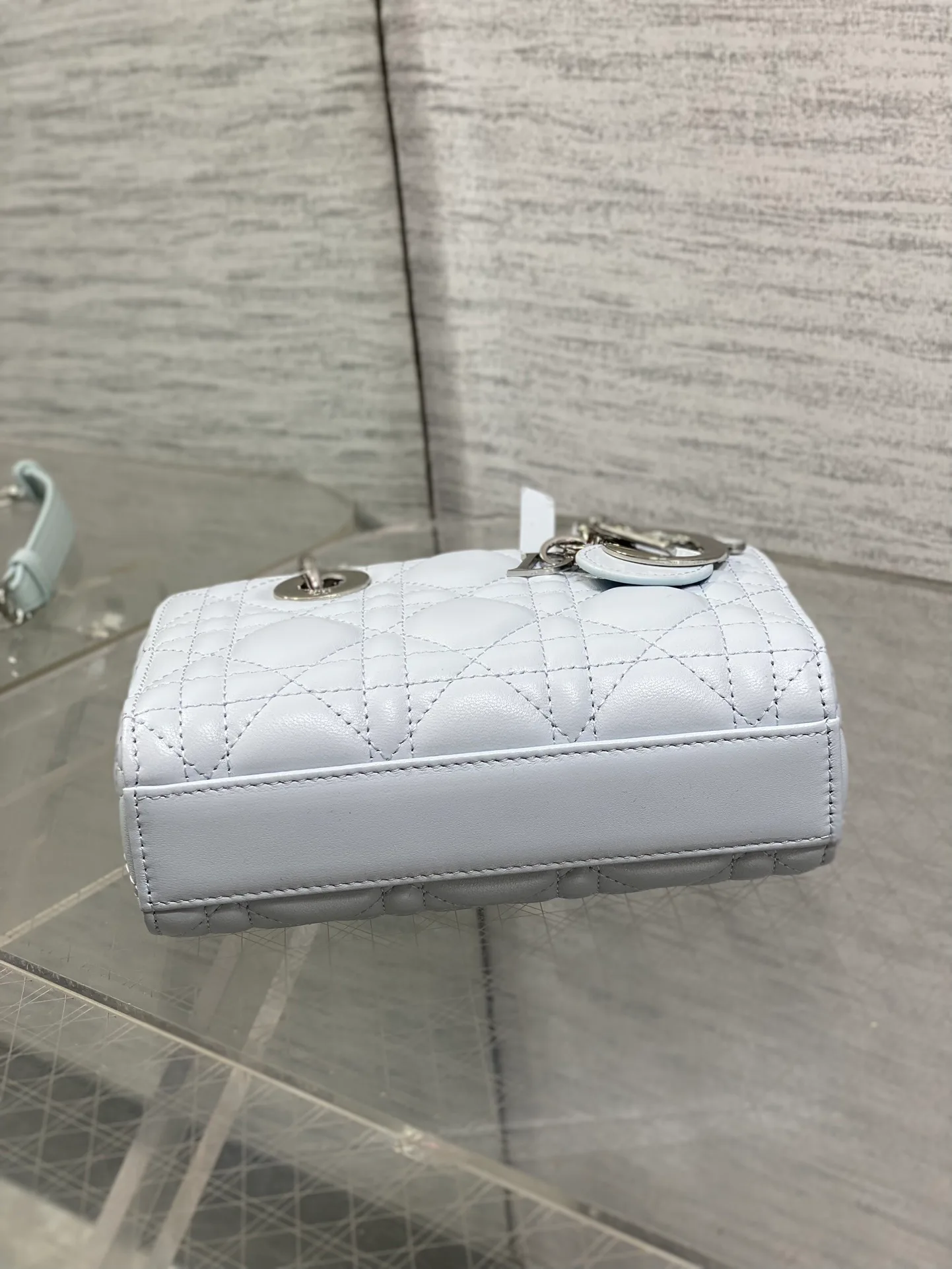 Классические Сумки Женские Christian Dior 13227172
