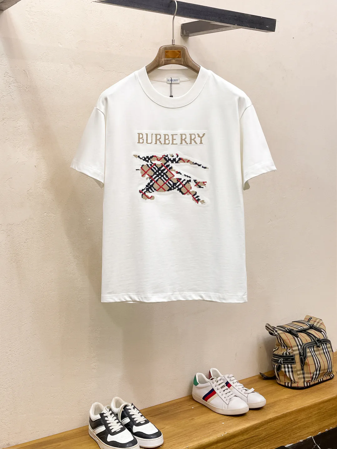 Футболки Женские Burberry 13230470