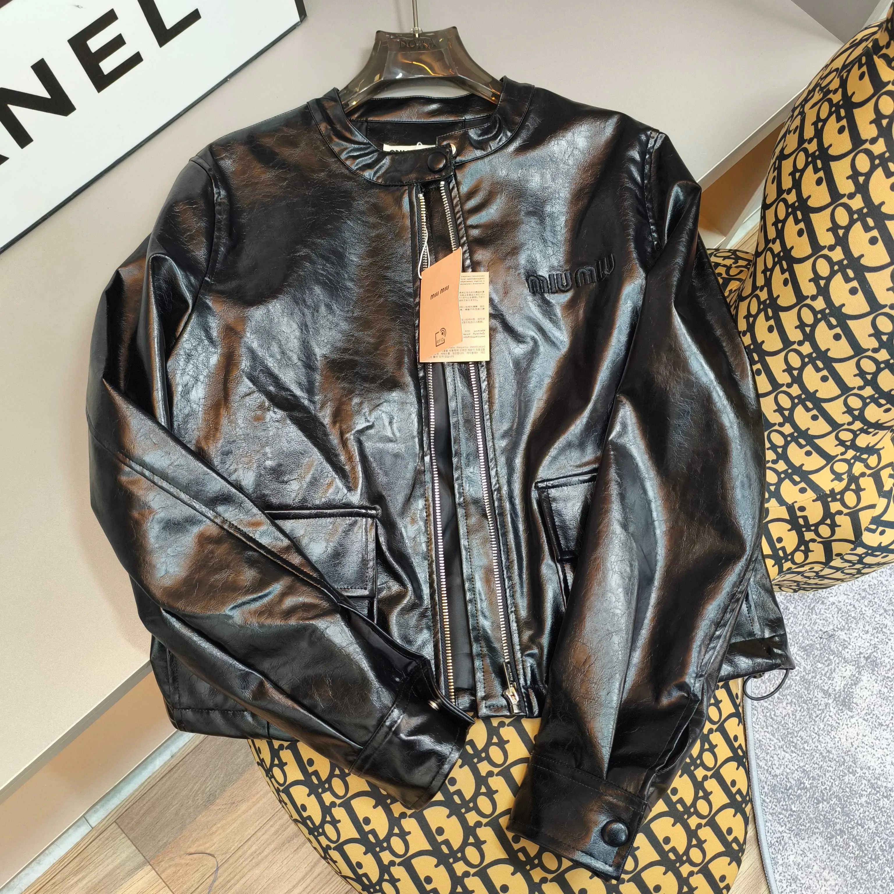 Кожаные Куртки И Дублёнки Женские Miu Miu 1005184