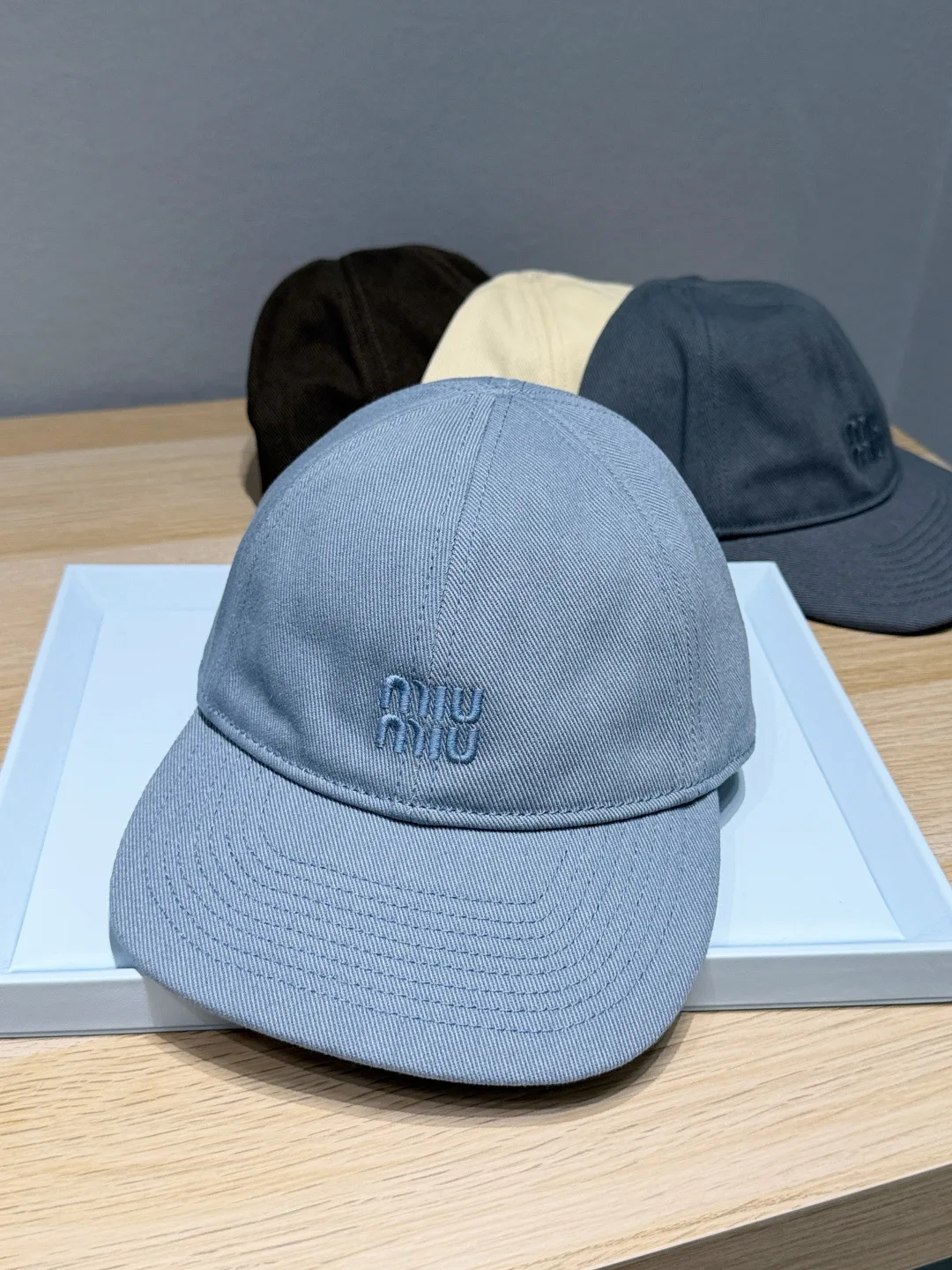 Головные Уборы Miu Miu 869569