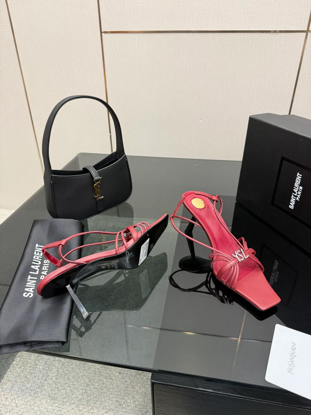 Босоножки Женские Saint Laurent 1435310