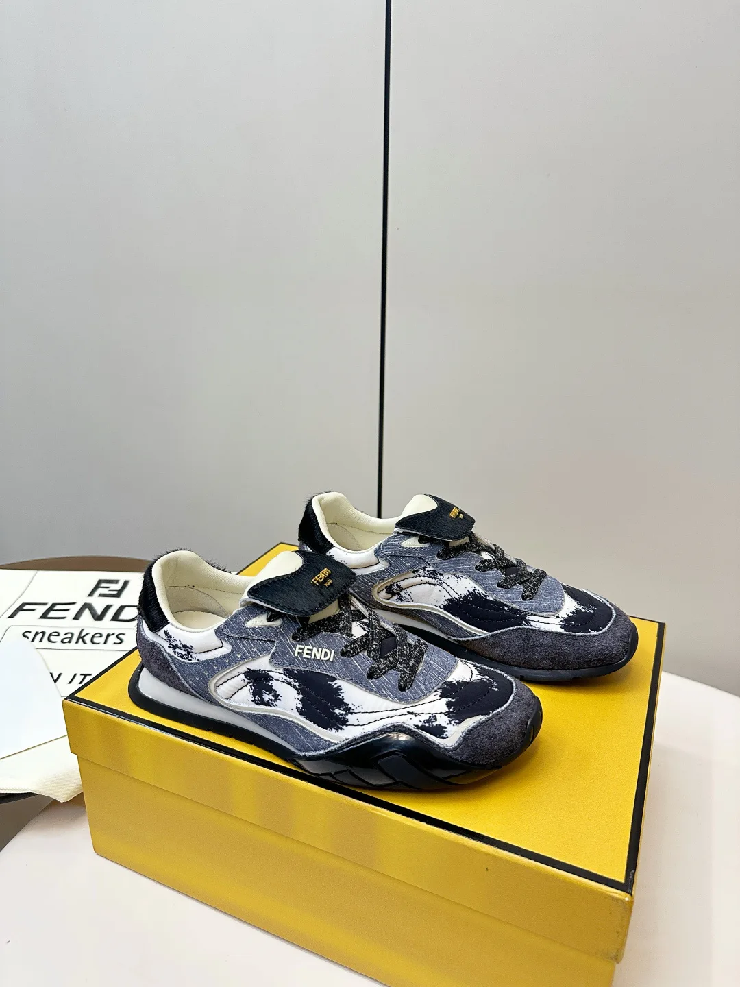 Кроссовки Мужские Fendi 489594