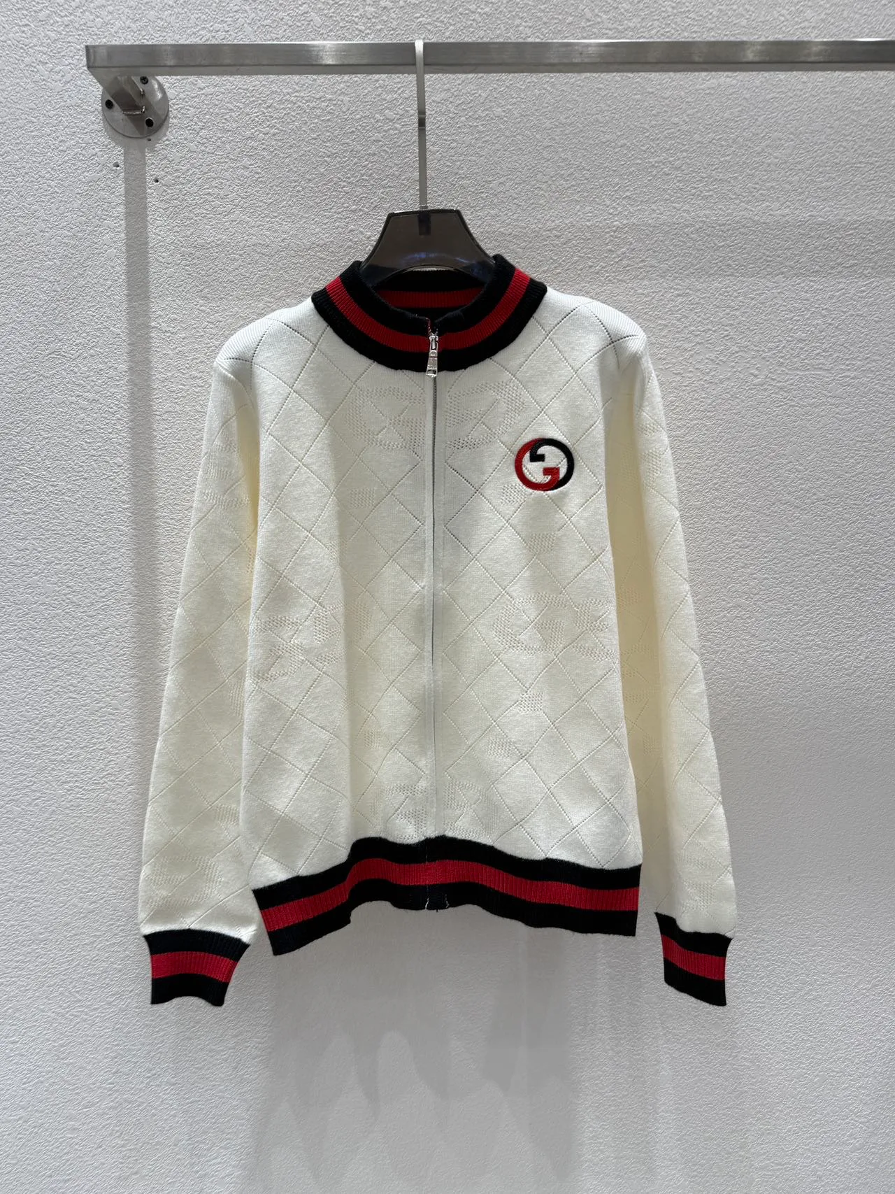Куртки И Пуховики Женские Gucci 19278832