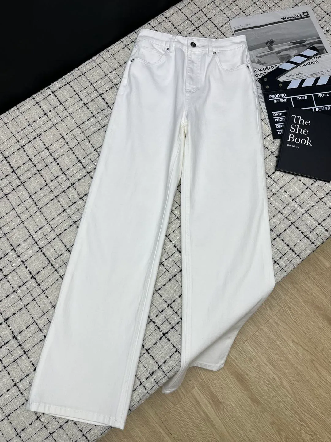 Джинсы Женские Christian Dior 18885561
