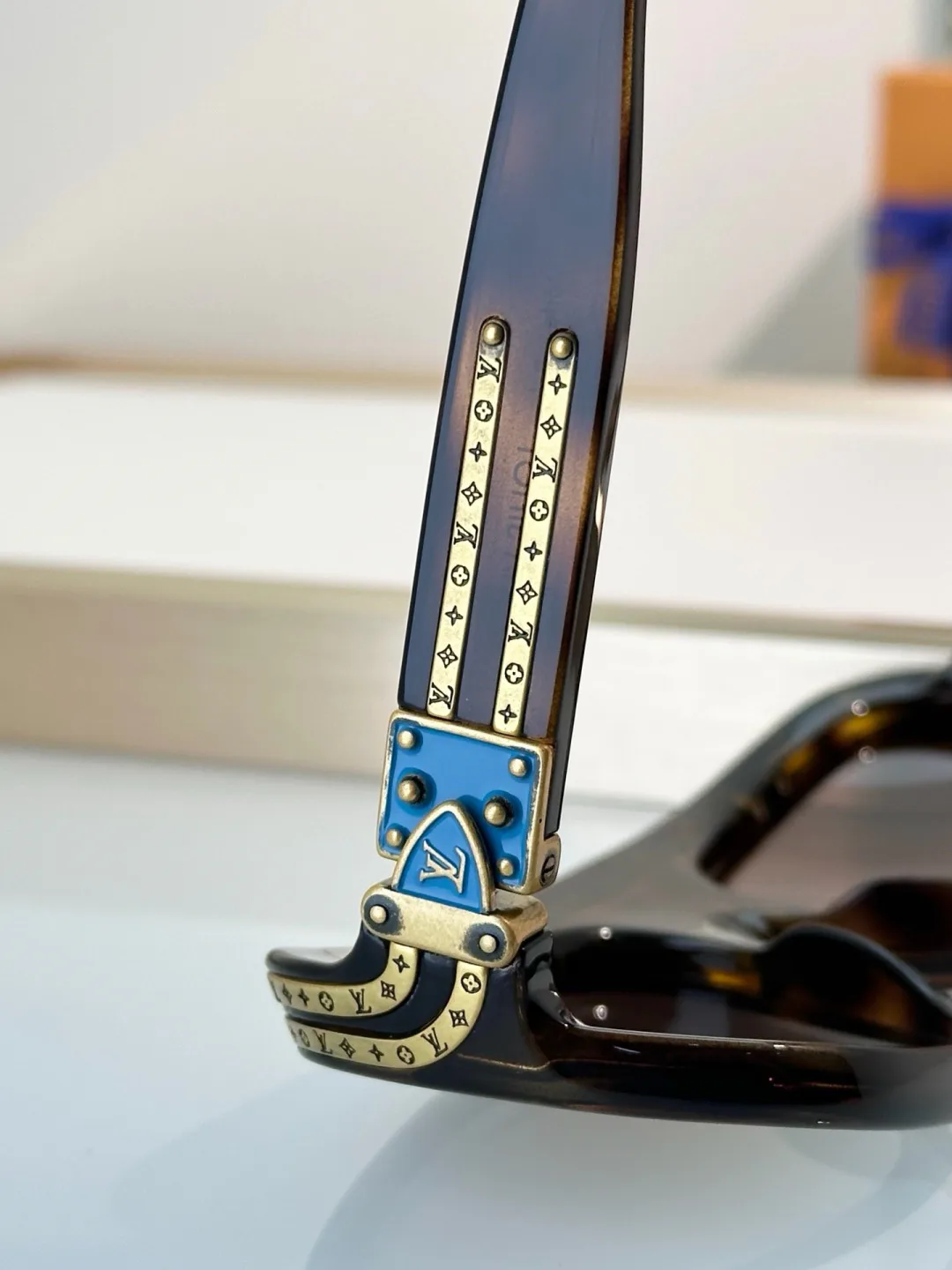 Очки Louis Vuitton 18295137