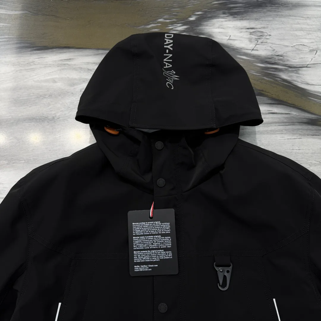 Куртки И Пуховики Мужские Moncler 10298914