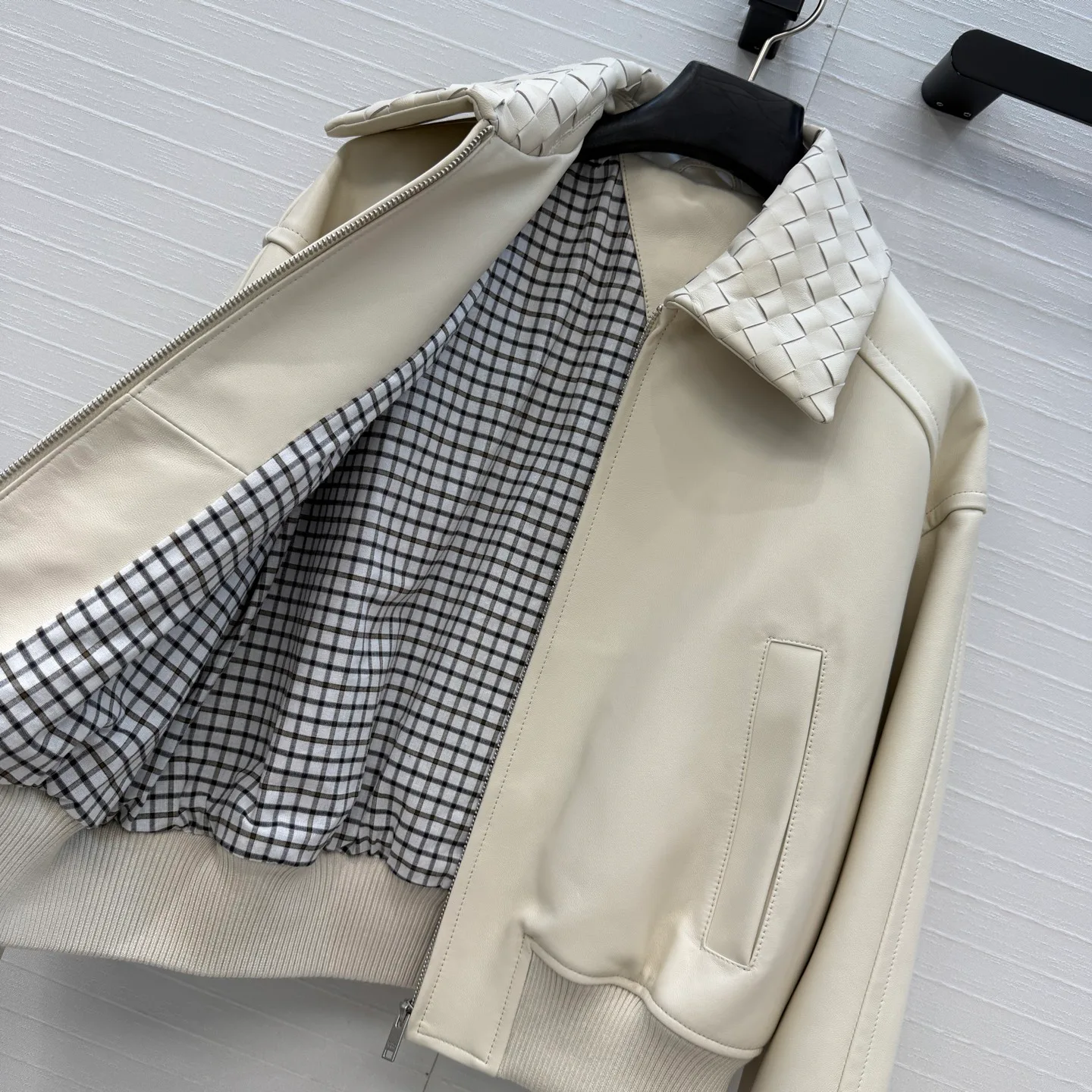 Кожаные Куртки И Дублёнки Женские Bottega Veneta 11787888