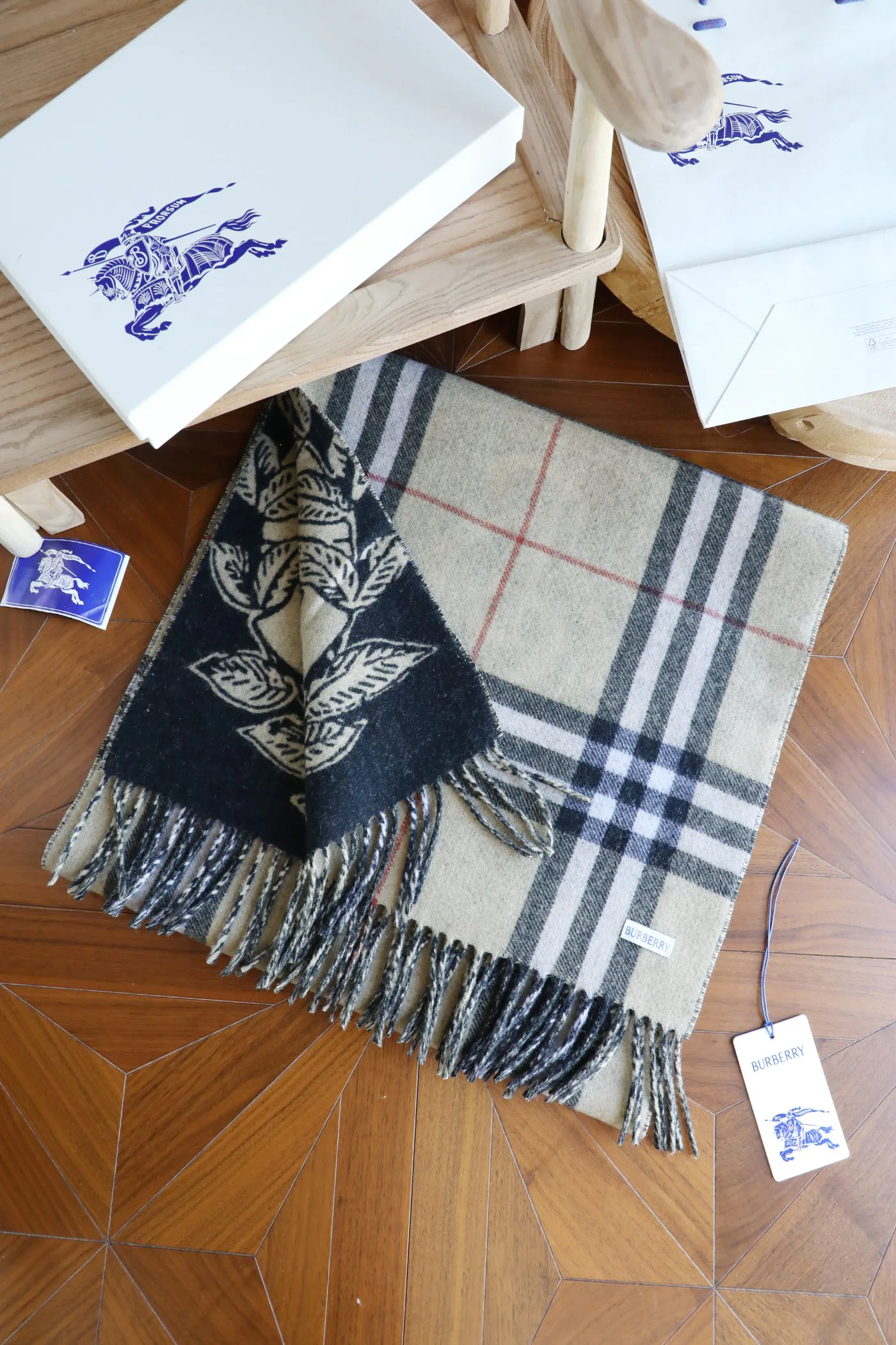 Шарфы Burberry 1338116