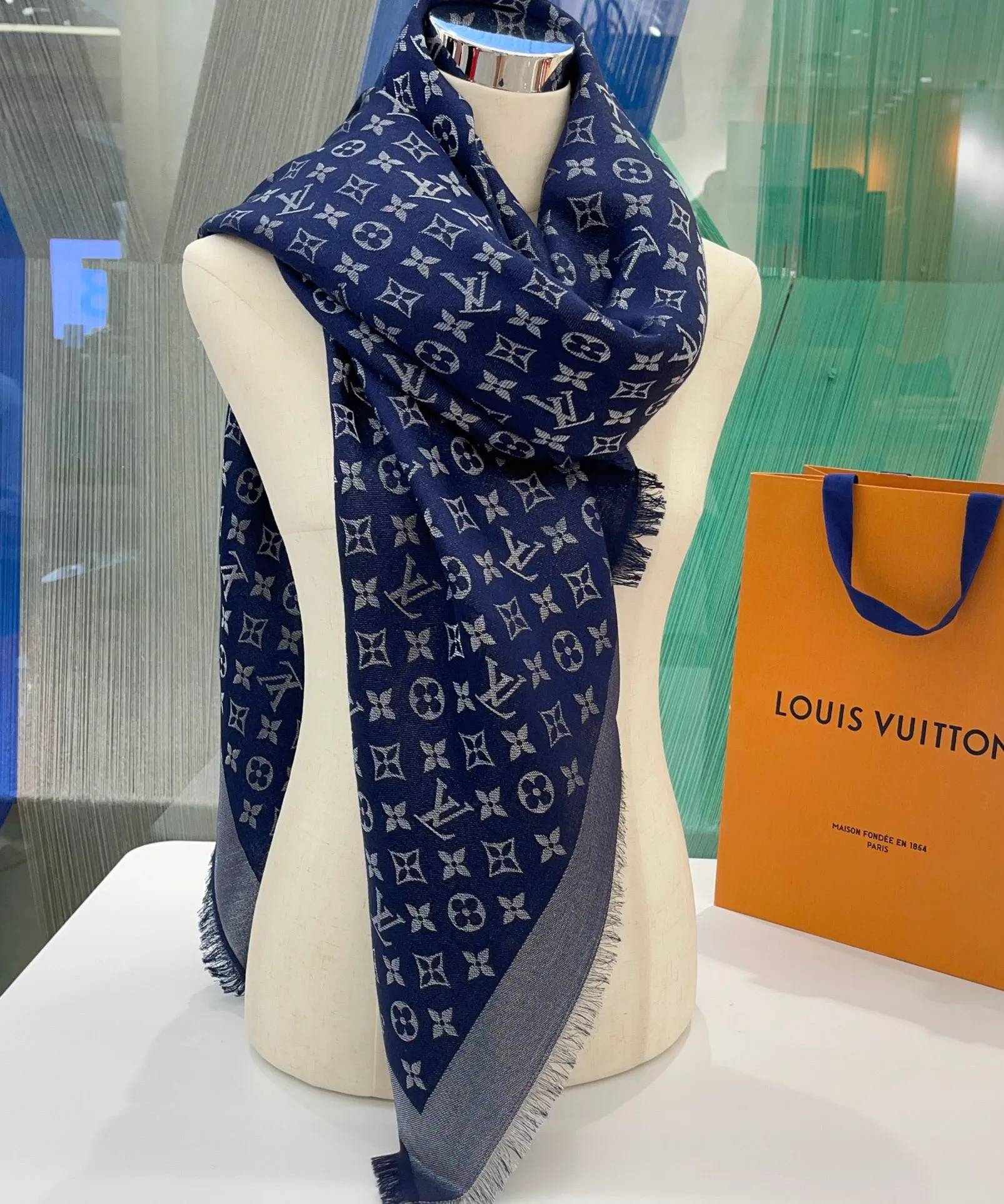 Шарфы Louis Vuitton 17826484