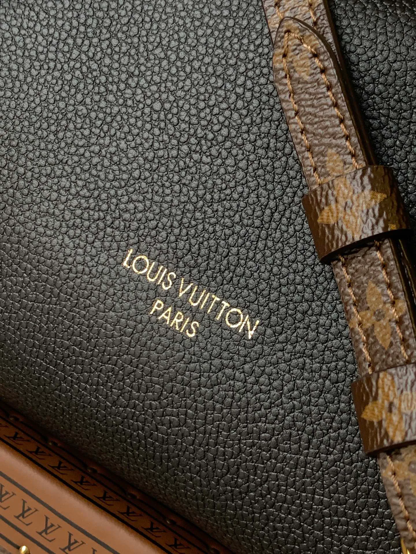 Классические Сумки Женские Louis Vuitton 11394897