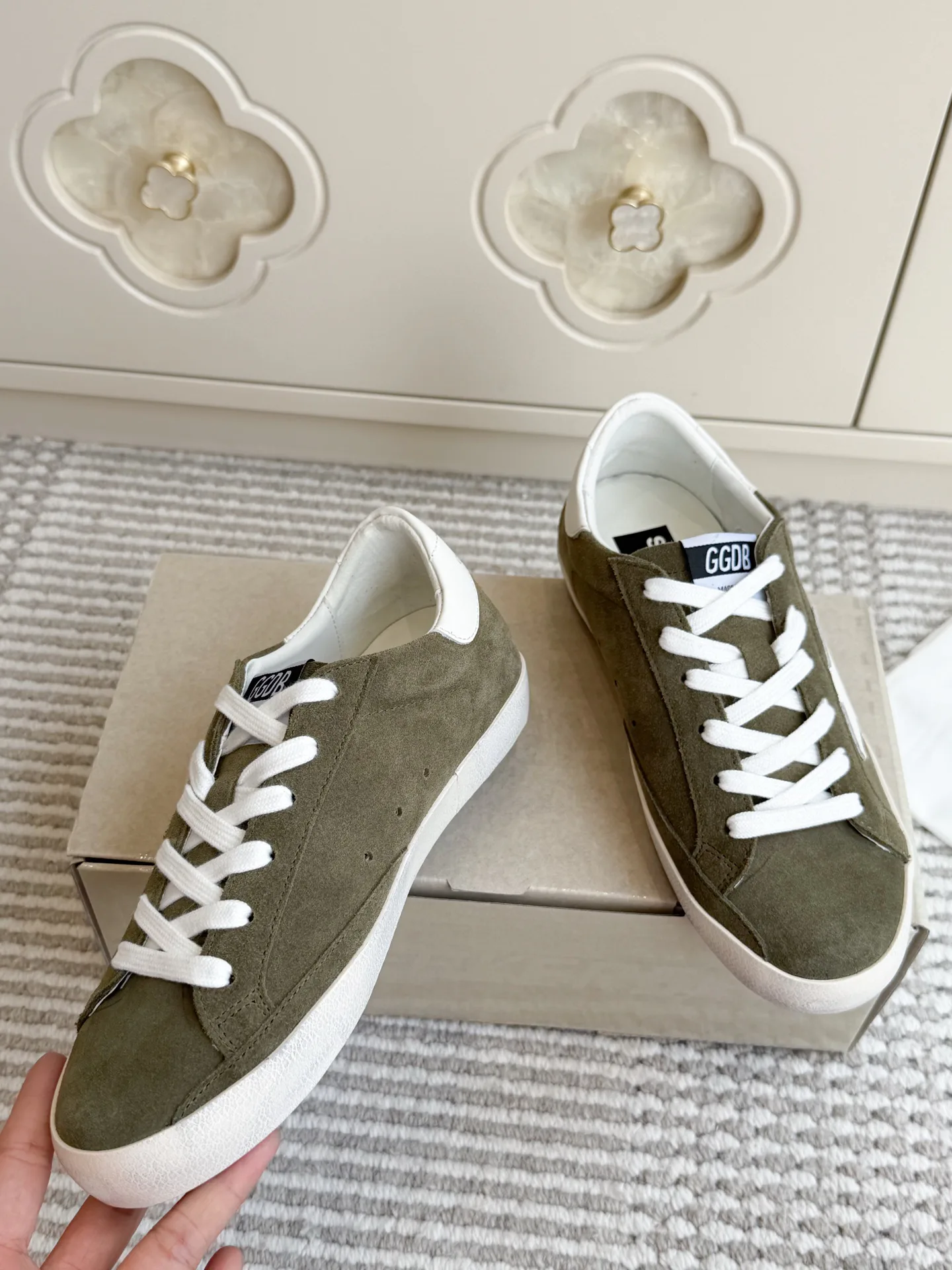 Кроссовки Женские Golden Goose 18360497