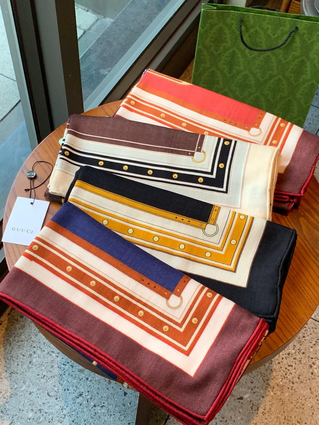 Платки Gucci 1338058