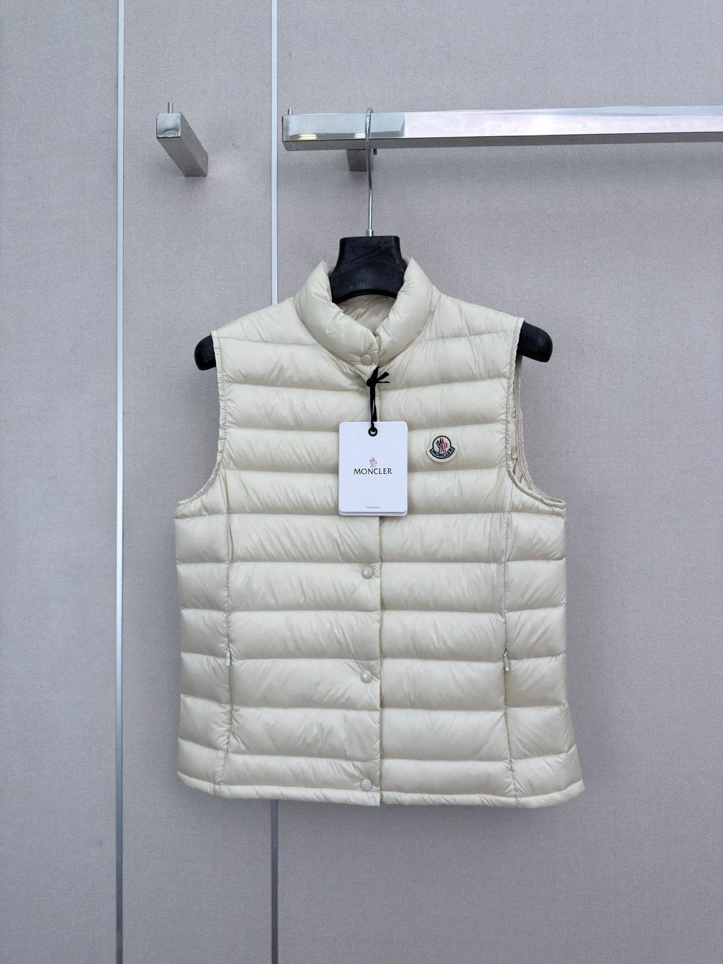 Куртки И Пуховики Женские Moncler 18108523