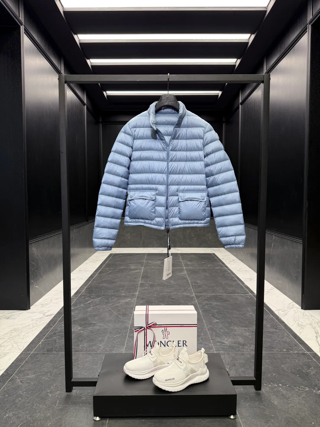 Куртки И Пуховики Женские Moncler 19859667