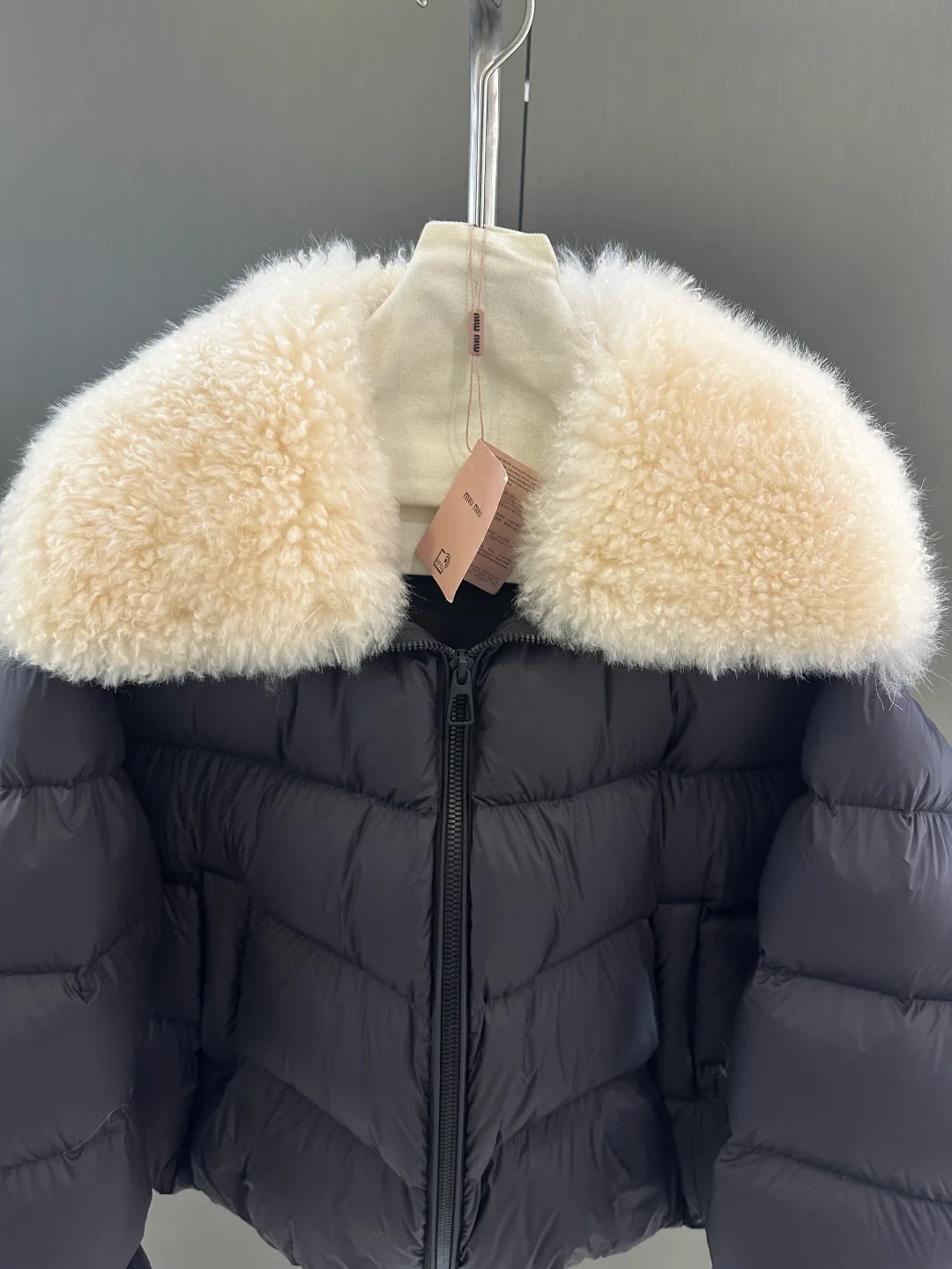 Куртки И Пуховики Женские Miu Miu 1322734