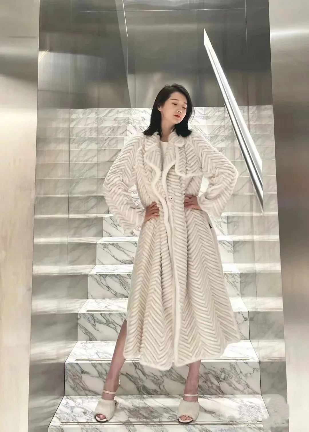 Шубы Женские Fendi 1867636