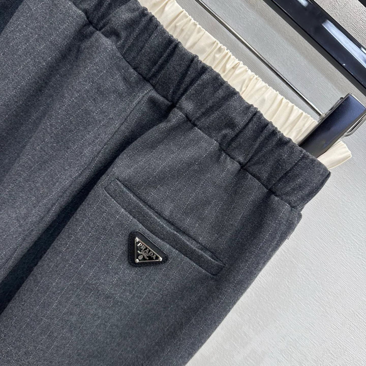 Брюки Женские Prada 18432108
