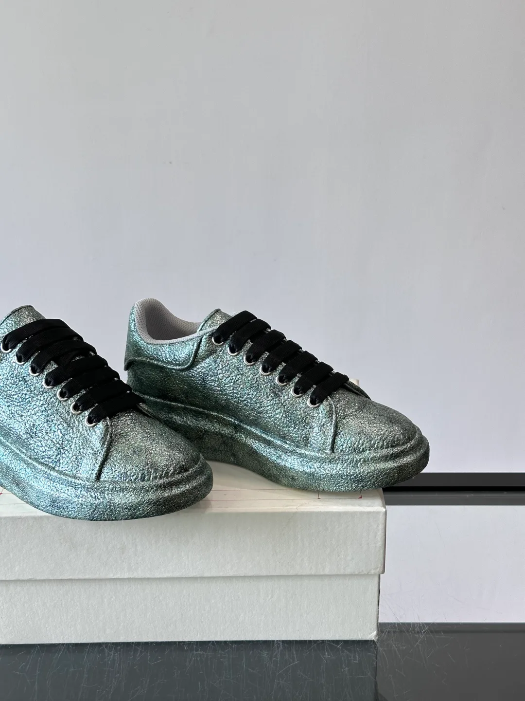 Кроссовки Женские Alexander Mcqueen 17447544