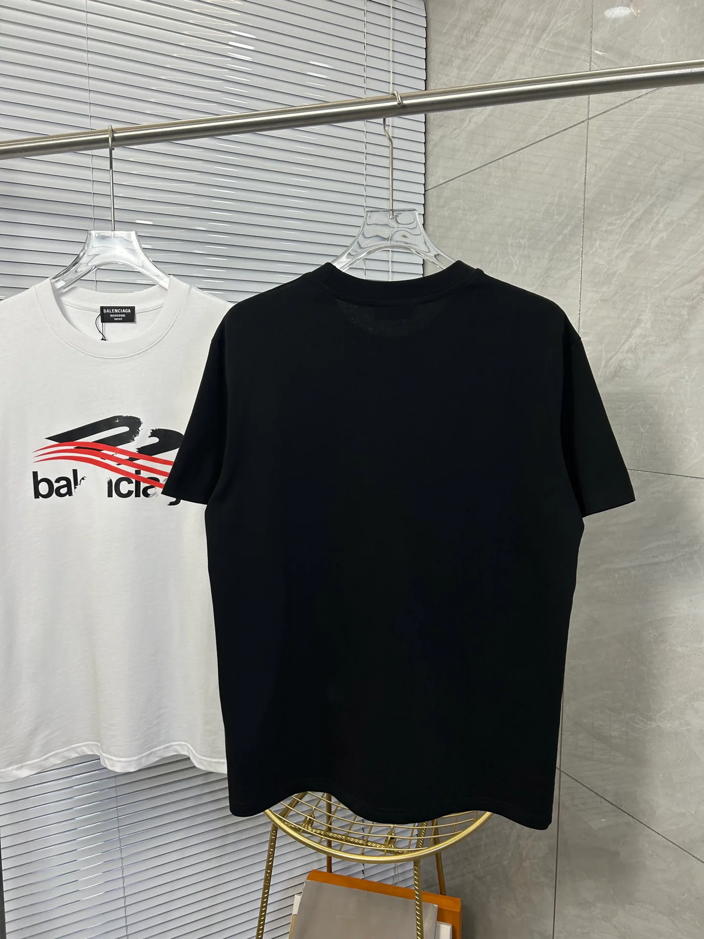 Футболки Женские Balenciaga 15458