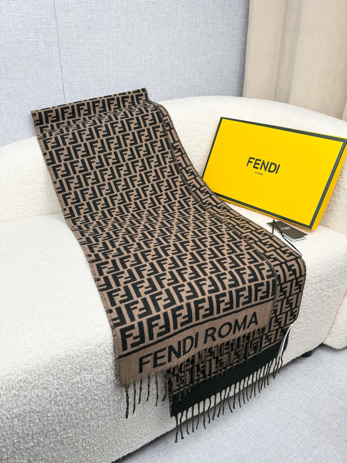 Шарфы Fendi 420510