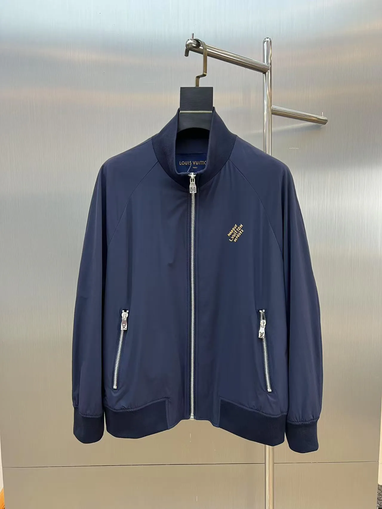 Куртки И Пуховики Мужские Louis Vuitton 12730160