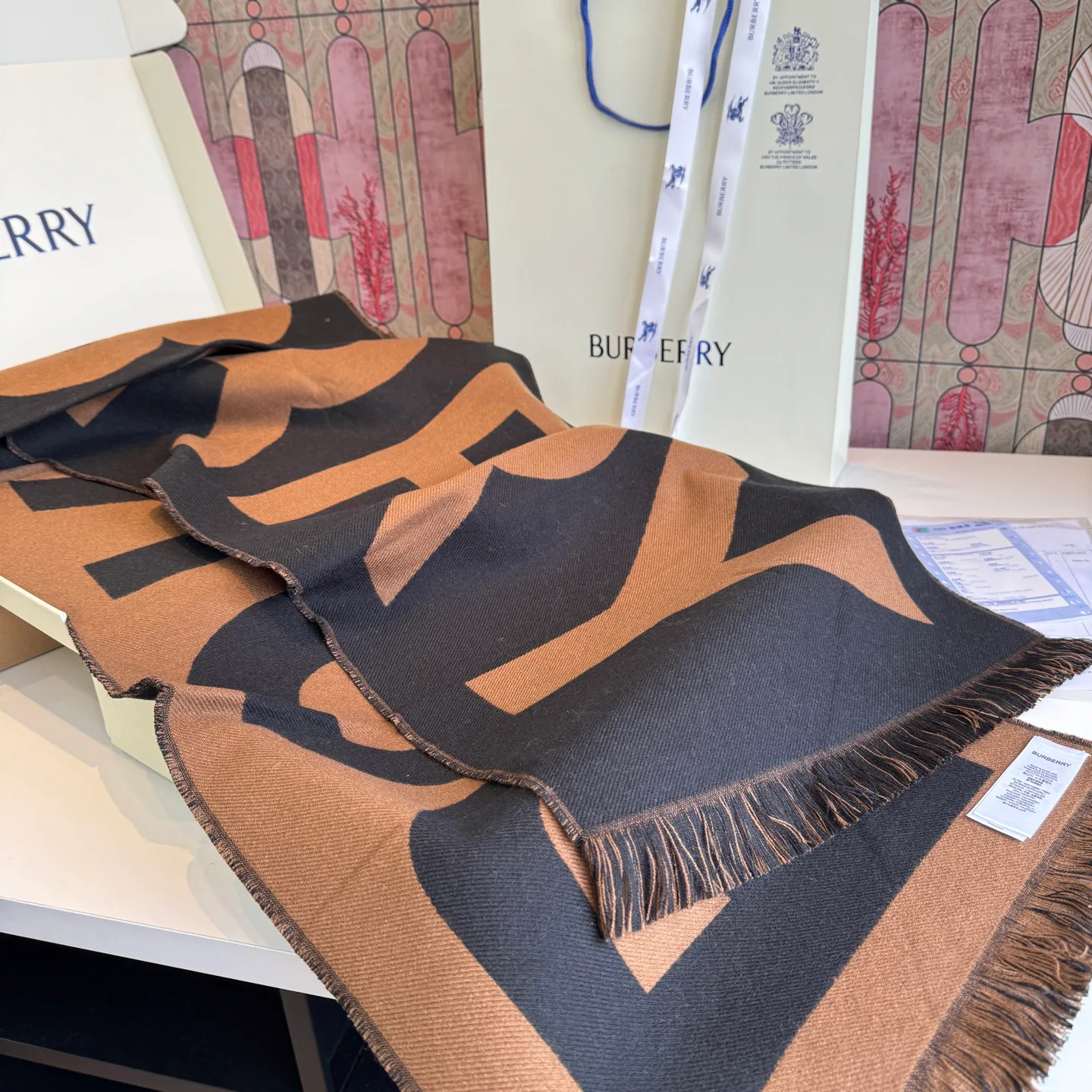 Шарфы Burberry 18105565