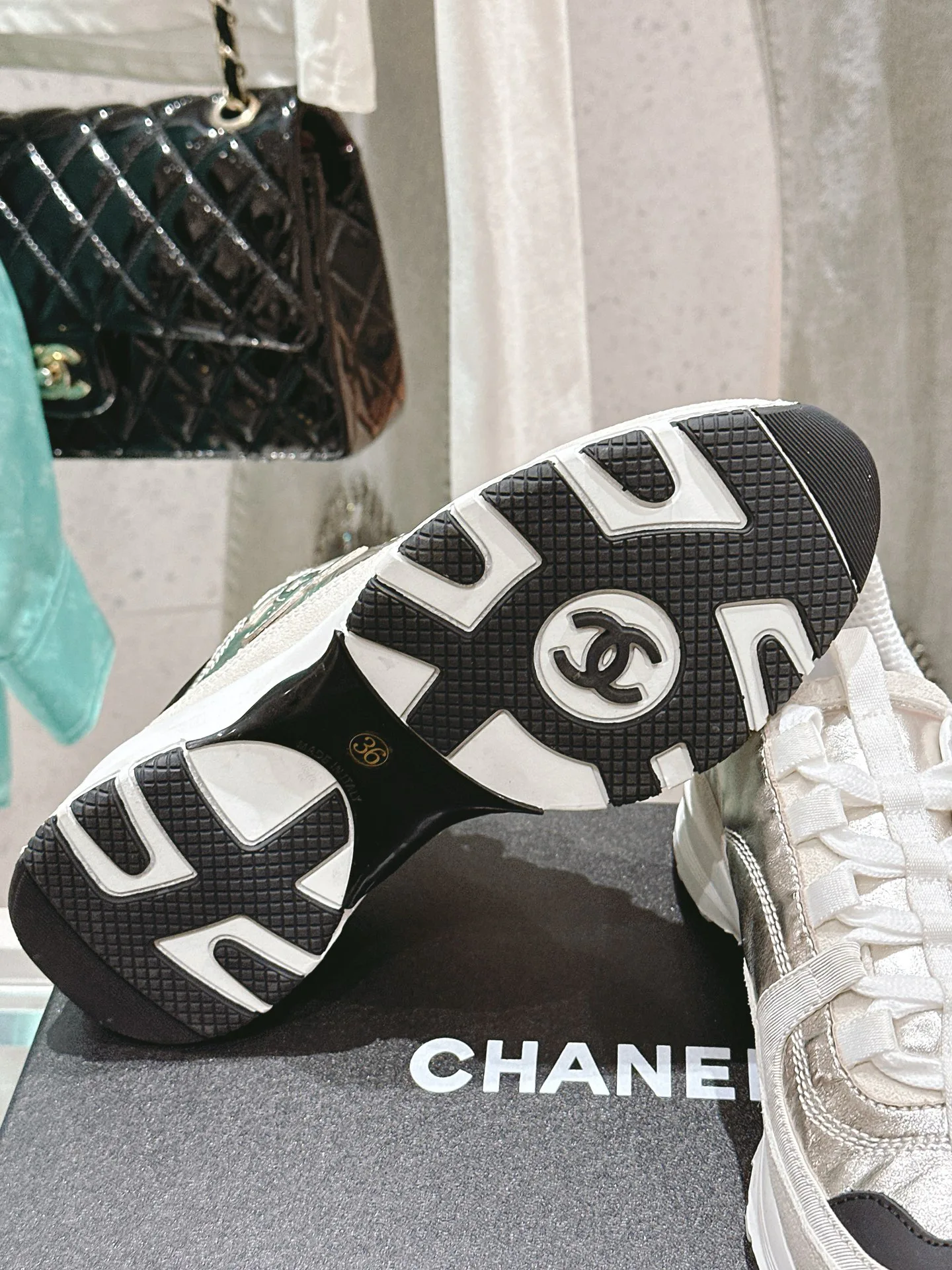 Кроссовки Женские Chanel 11405145