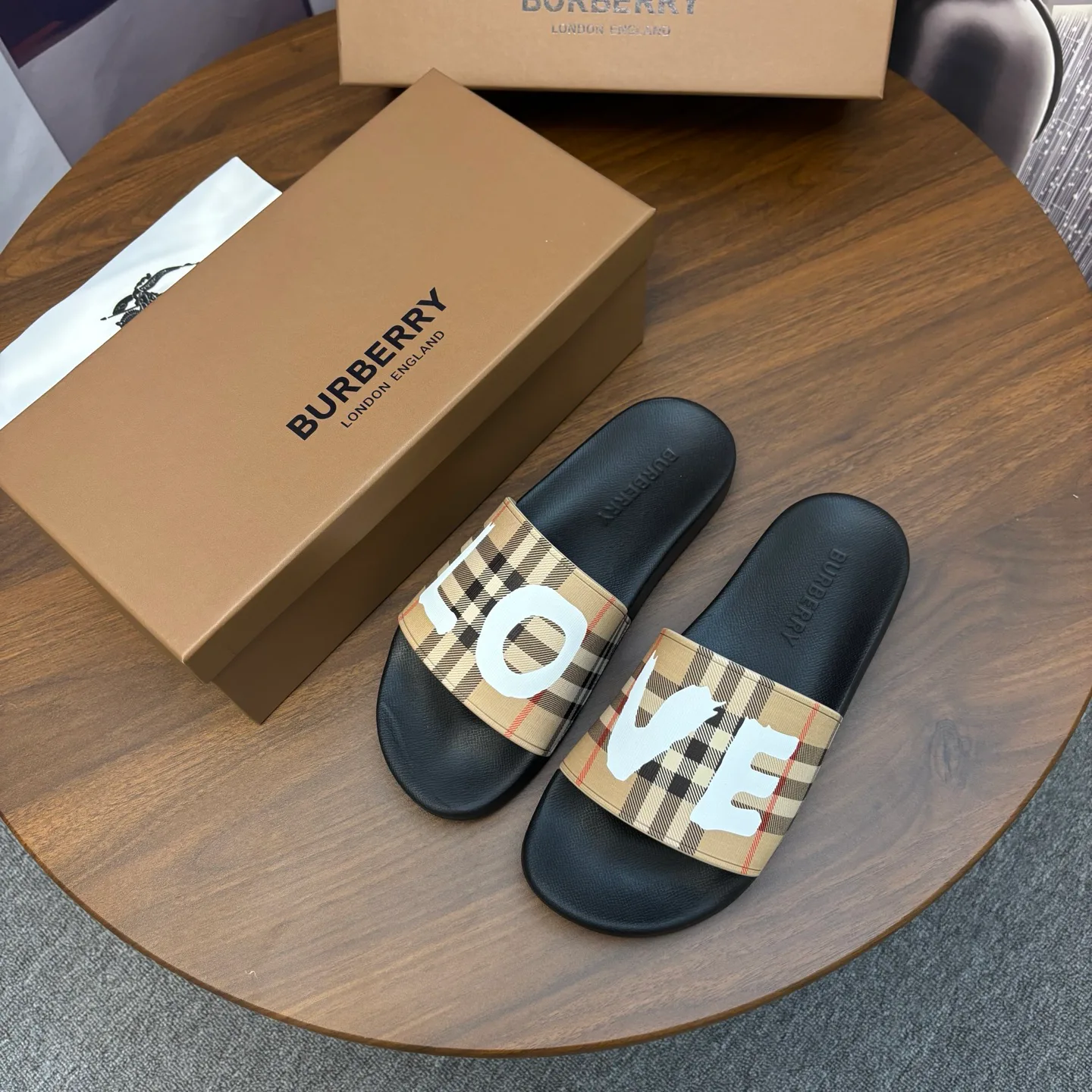 Шлепанцы Женские Burberry 587963